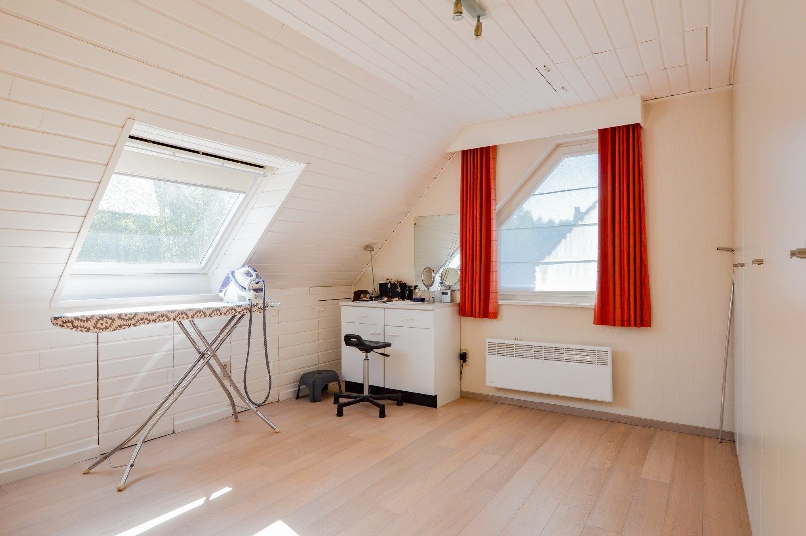 Instapklare villa te koop in residentiële wijk nabij centrum Jabbeke foto 12