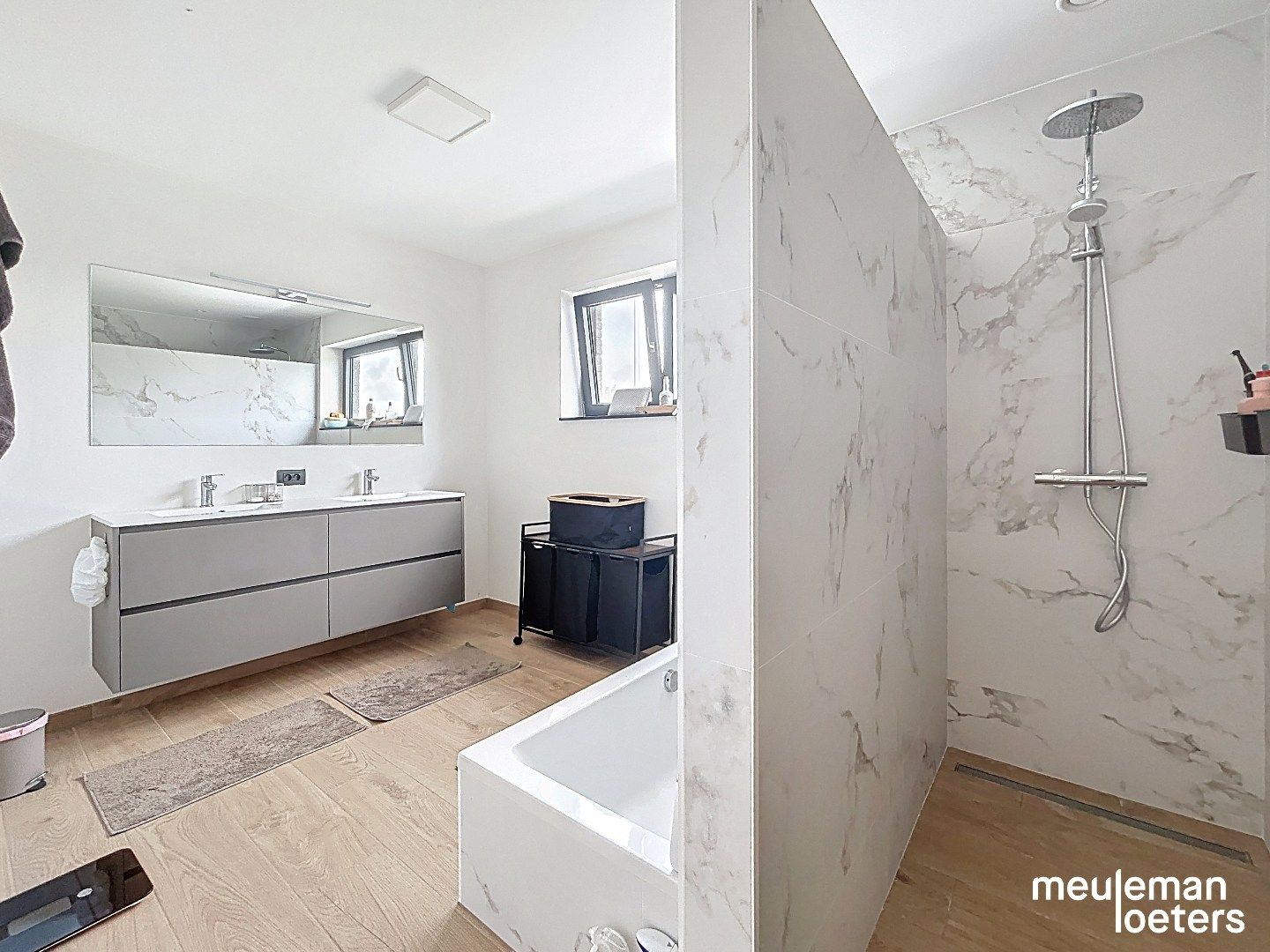 Recente woning op wandelafstand van commercieel centrum. foto 12