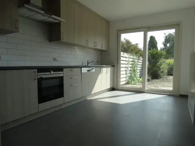 Instapklare woning met alle comfort en bijgebouw foto 13