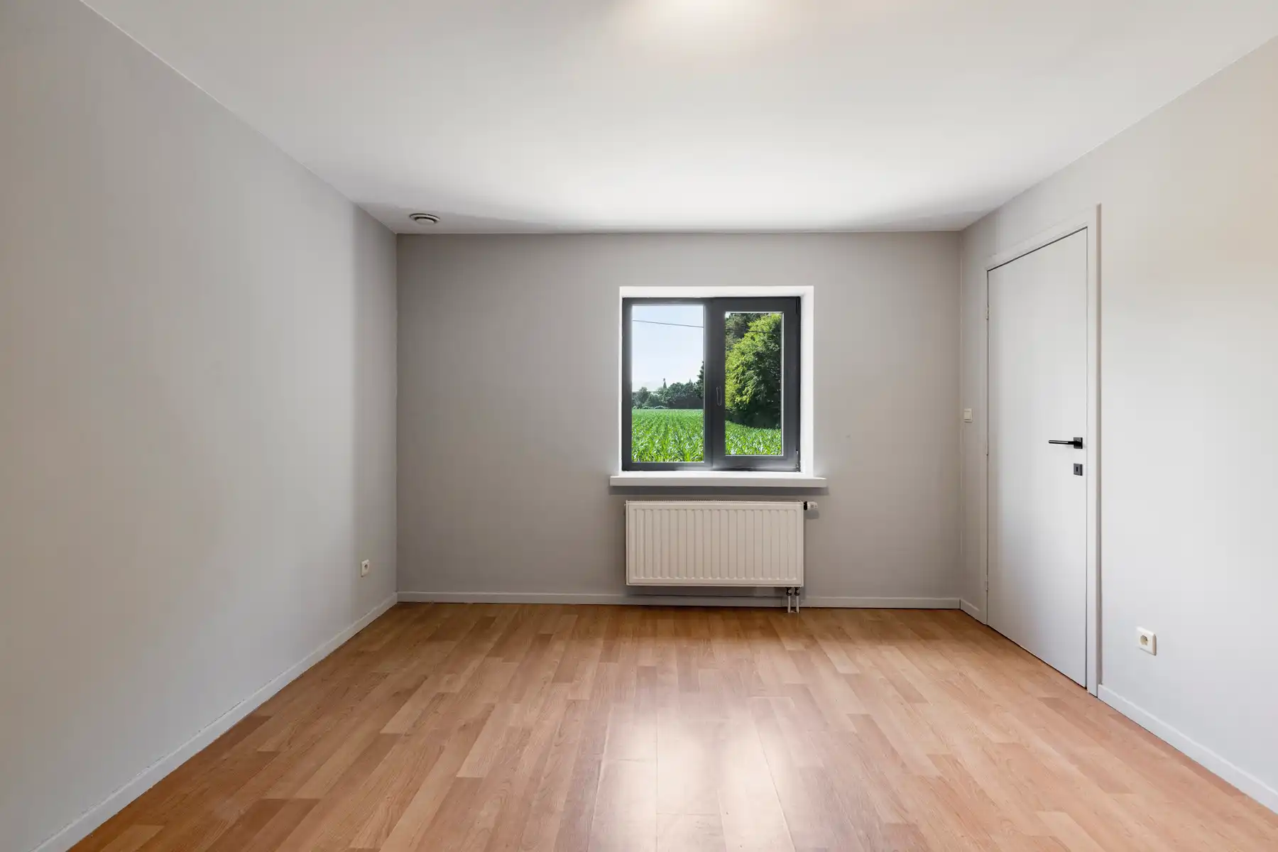 Instapklare HOB met 3 slaapkamers, garage en tuin! foto 15