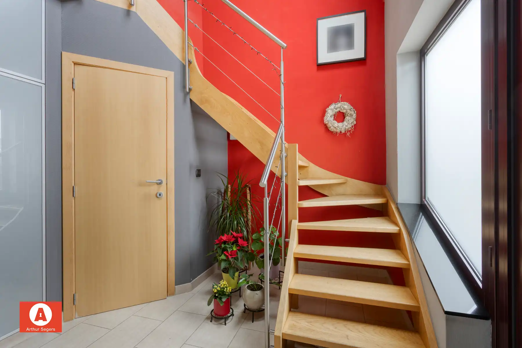 Open bebouwing in een doodlopende straat. foto 14