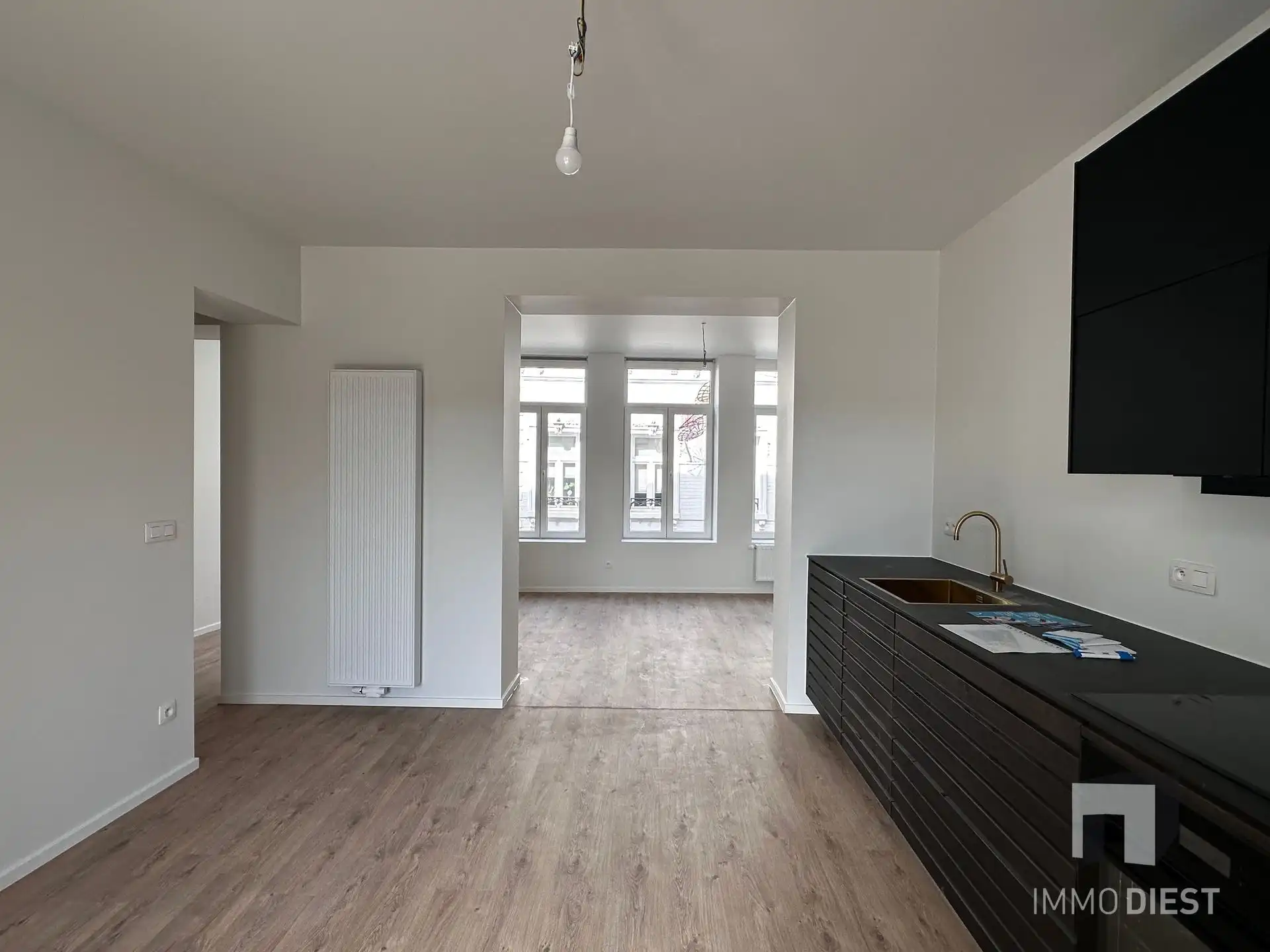 Knap appartement met terras en 2 slpks - centrum Diest - veel lichtinval foto 8