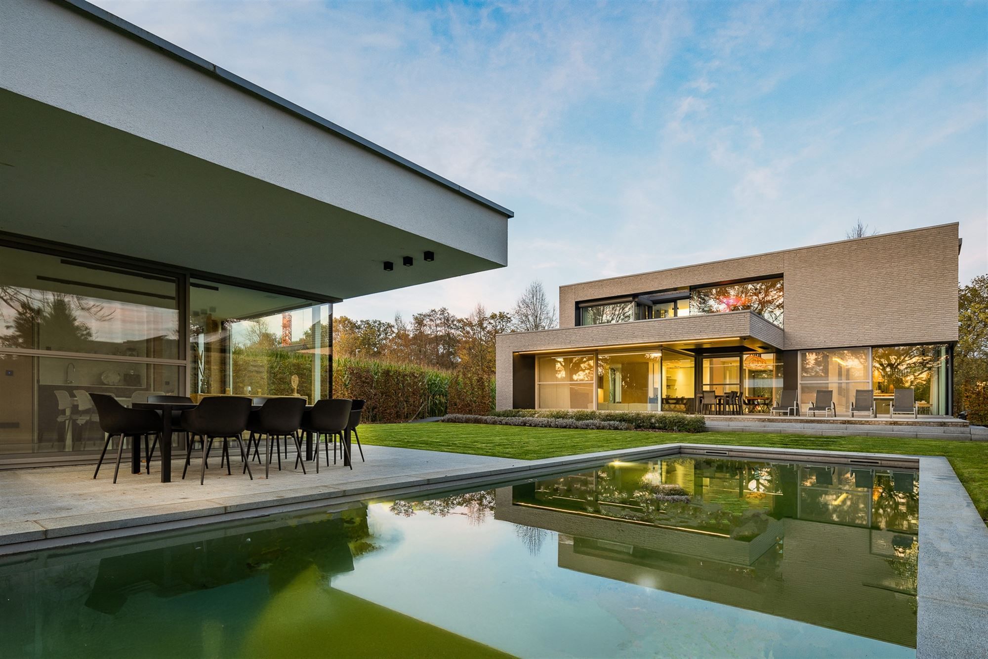 IMPRESSIONANTE EN EXEPTIONEEL AFGEWERKTE LUXE VILLA GELEGEN OP EEN UITERST RUSTIG EN ZONNIG PERCEEL VAN 14ARE 63CA TE KOERSEL foto 3