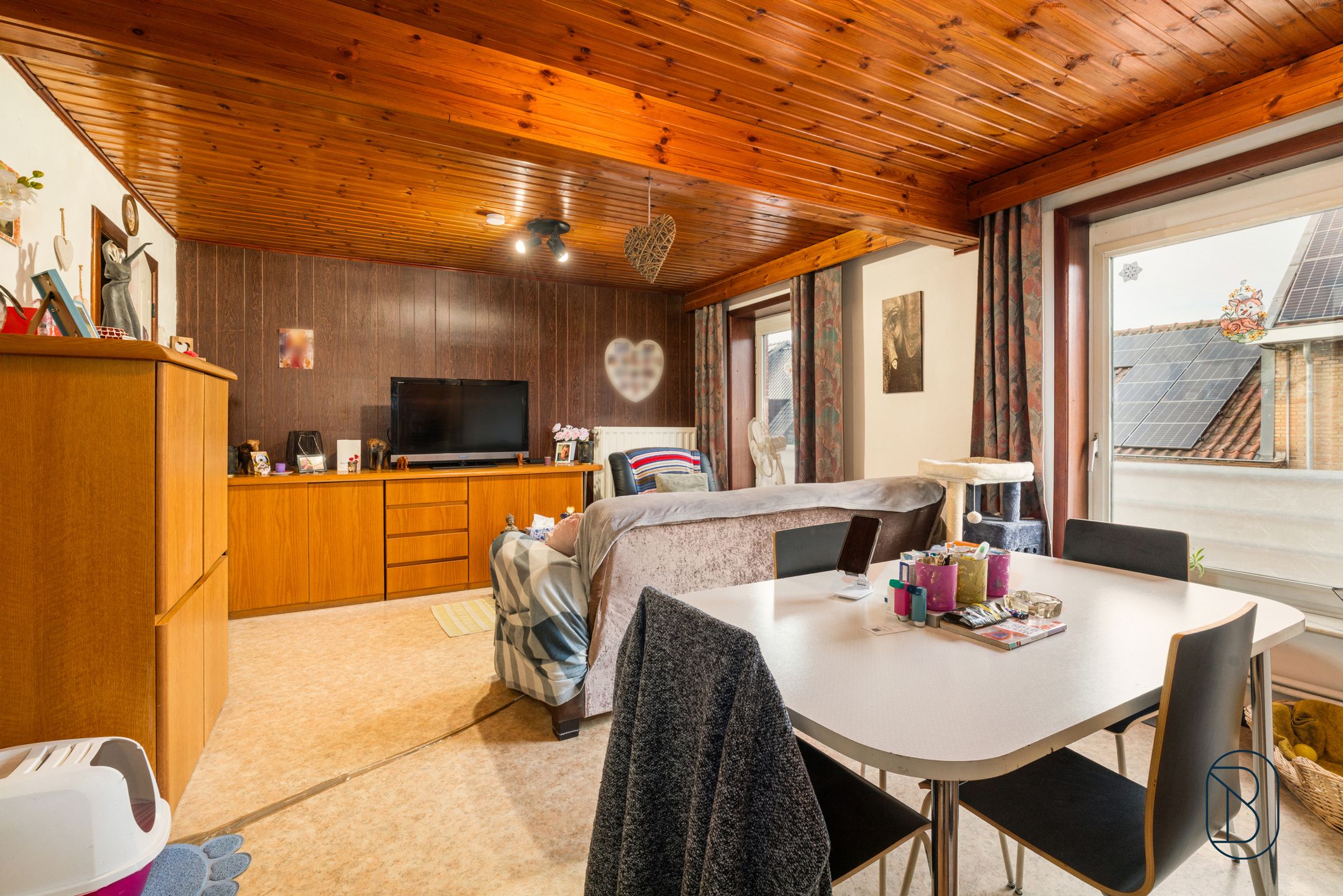 Topgelegen opbrengsteigendom met garage en grote tuin foto 16