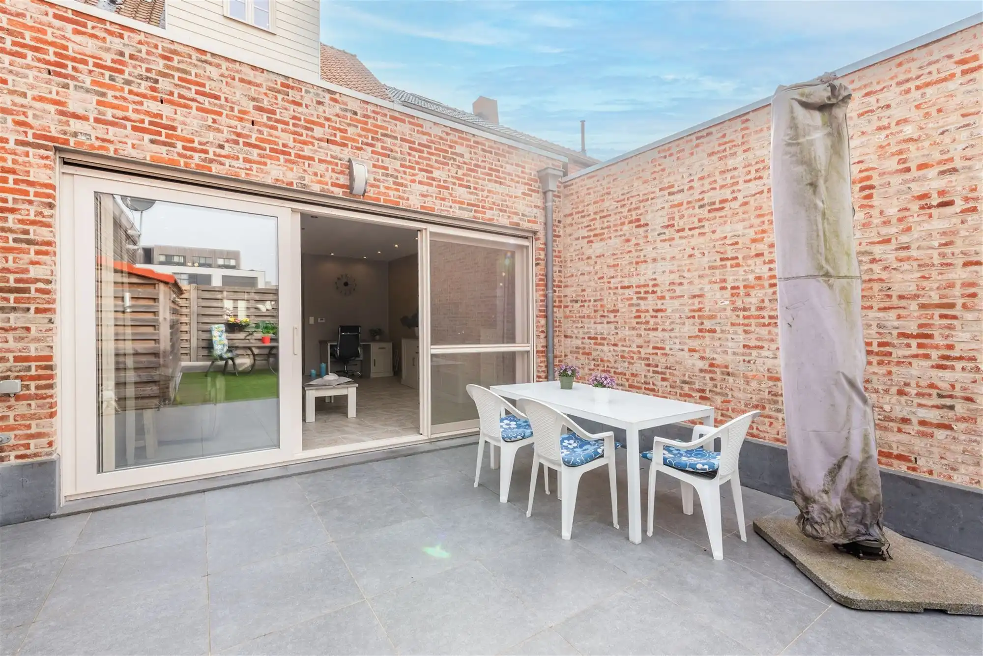 Kwaliteitsvol instapklaar huis met 3 slpks, 2 badks en tuin foto 32