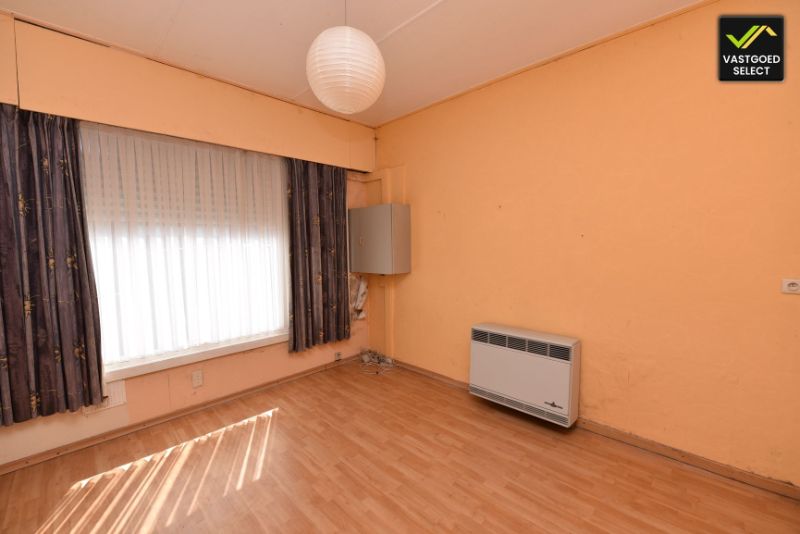 Vastgoed Select: Woning met mogelijkheden in het centrum van Sint-Laureins – 3 slaapkamers, garage en gelegen aan het Leopoldkanaal. foto 5