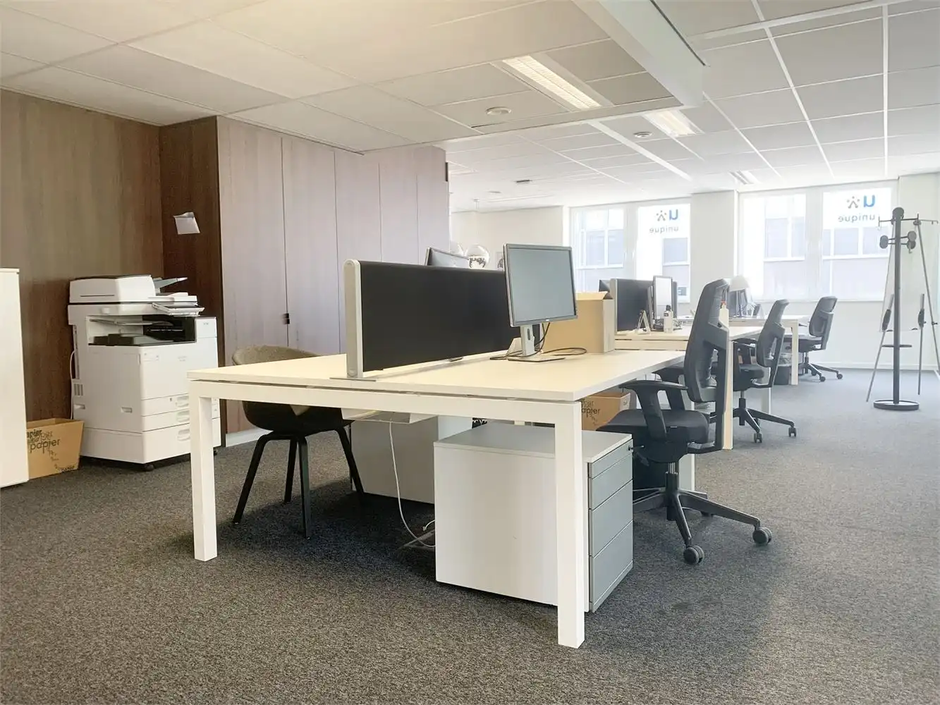 INSTAPKLARE KANTOORRUIMTE MET4 PARKINGS foto 4