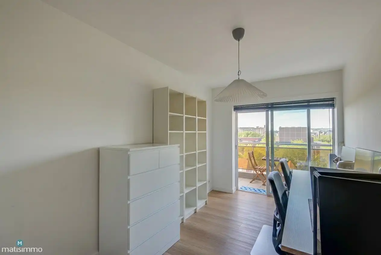 RECENT GERENOVEERD APPARTEMENT MET 2 SLAAPKAMERS, 2 TERRASSEN EN ZICHT OP HET GROEN IN DE KATARINAWIJK (OPTIONEEL: RUIME GARAGEBOX IN DE KELDERVERDIEPING) foto 18