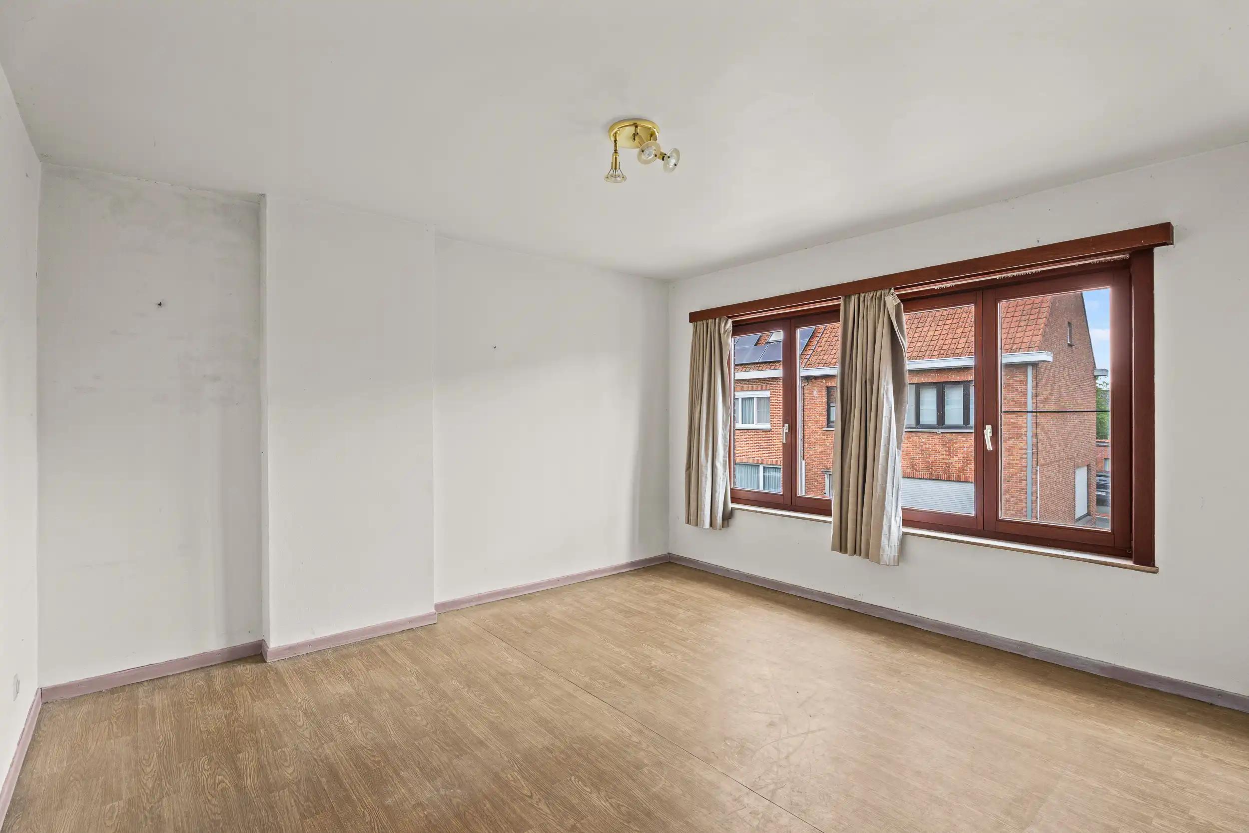 Gezinswoning met 3 slaapkamers en potentieel! foto 12