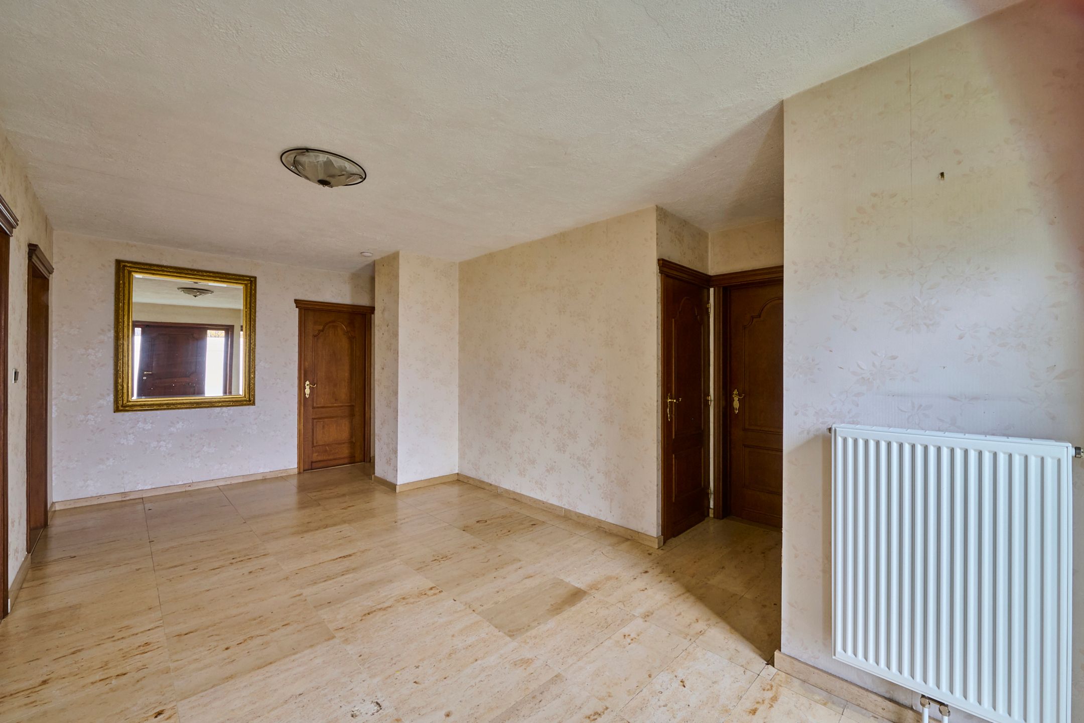 Zeer ruime gezinswoning + bovenliggend appartement foto 8