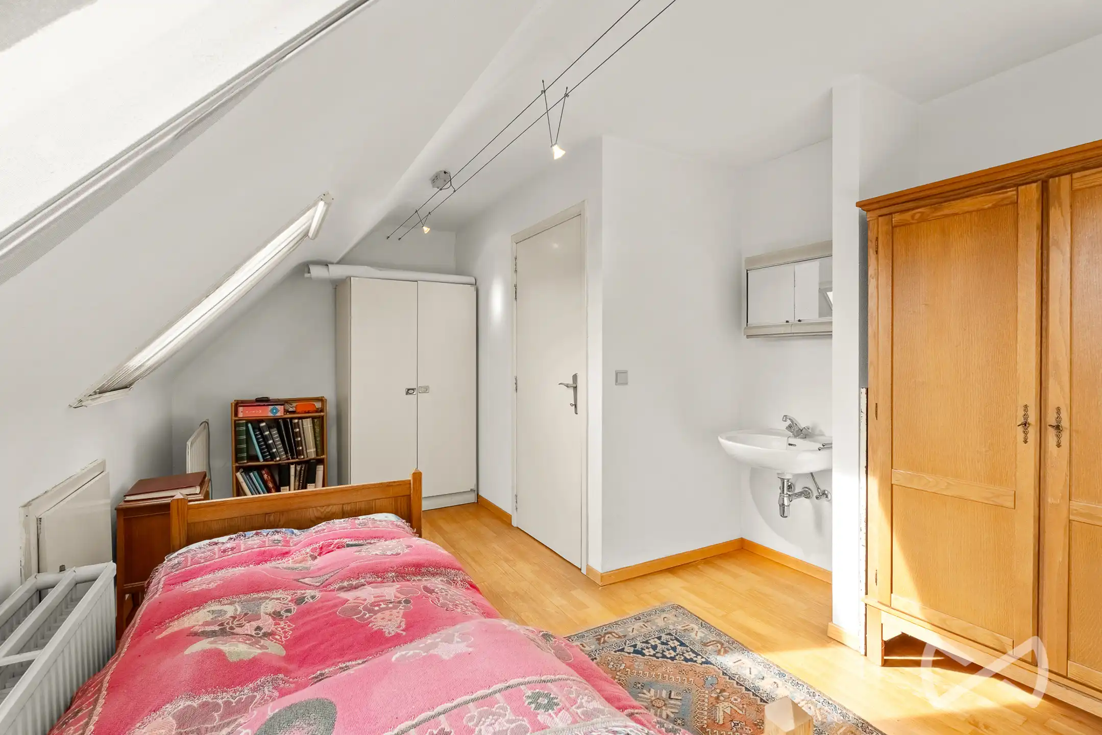 TE KOOP | Veelzijdig pand met 5 kamers en atelier van 80 m² foto 24