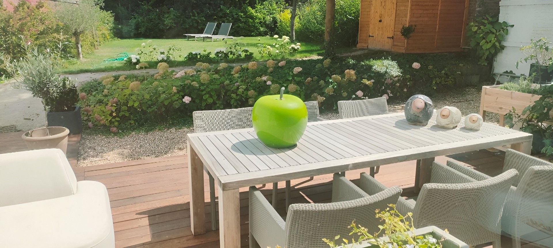 Ruime gerenoveerde woning met 3 slaapkamers en prachtige tuin te Ledegem! foto 25