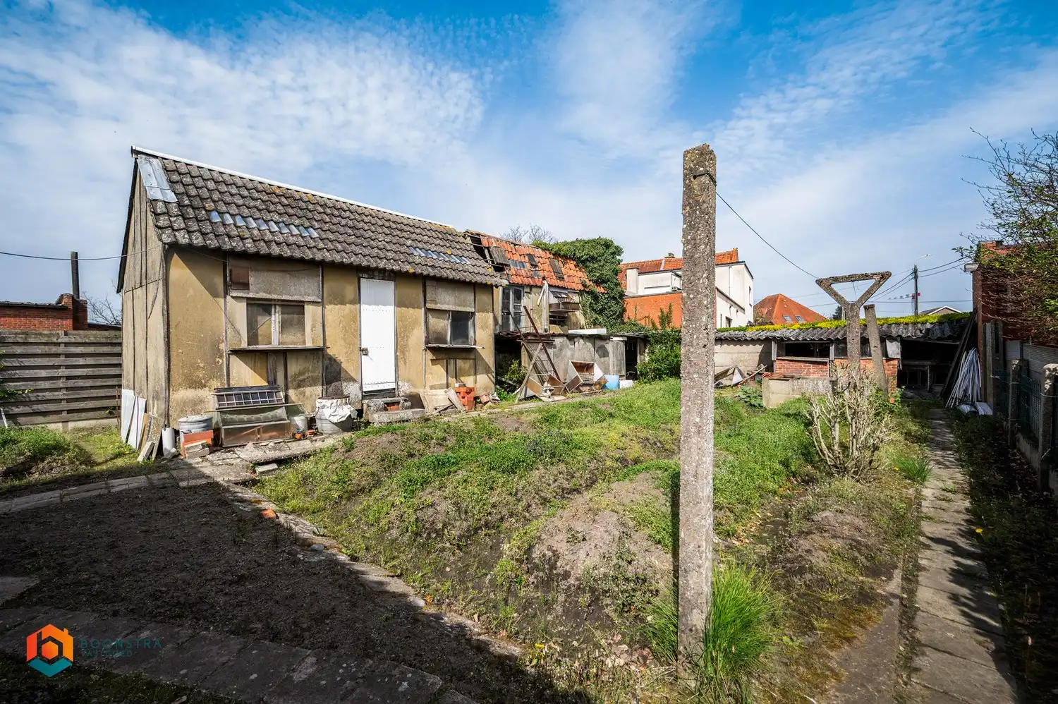 Te renoveren woning op toplocatie te Putte foto 13