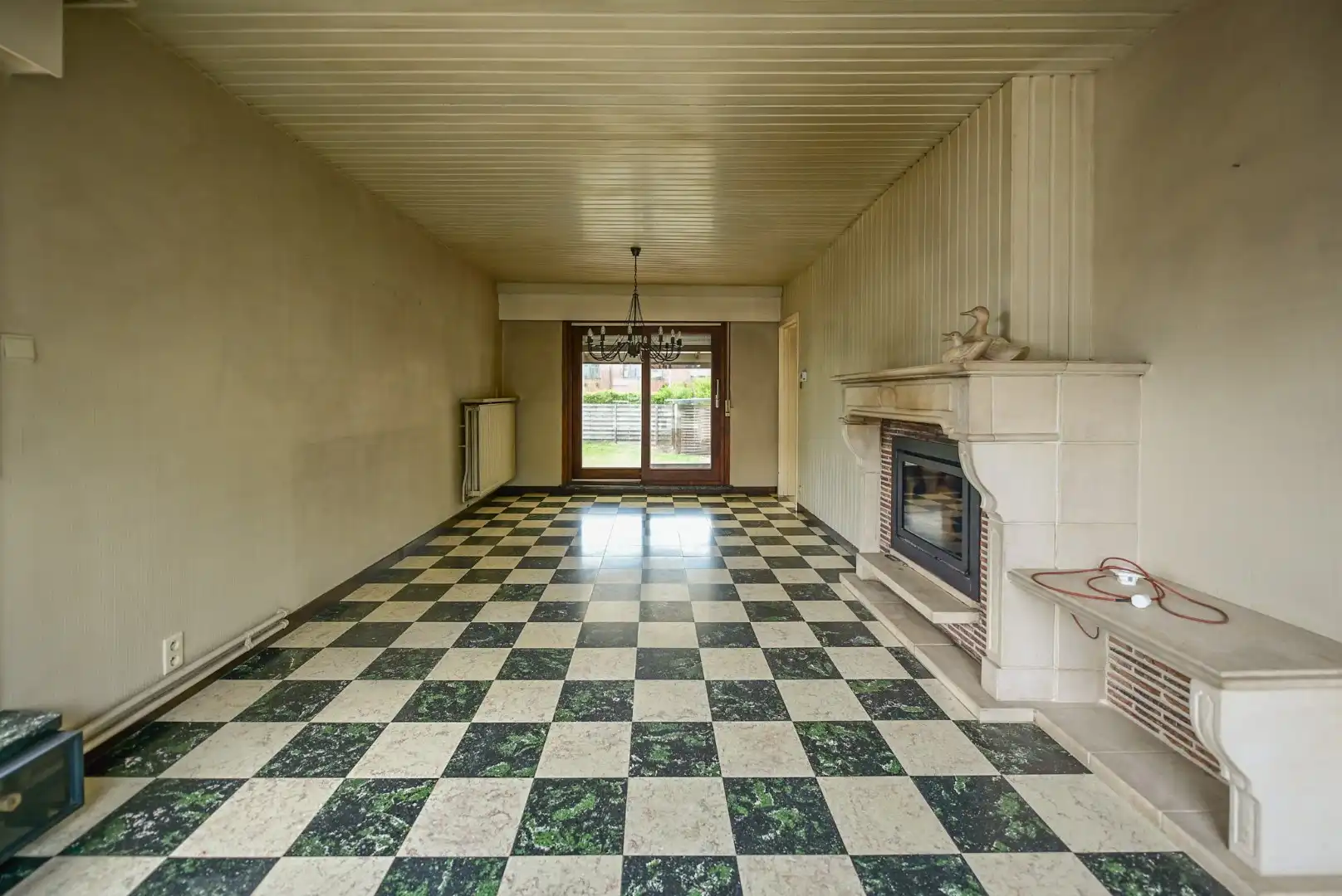 Halfopen bebouwing met 3 slaapkamers en garage op toplocatie foto 4