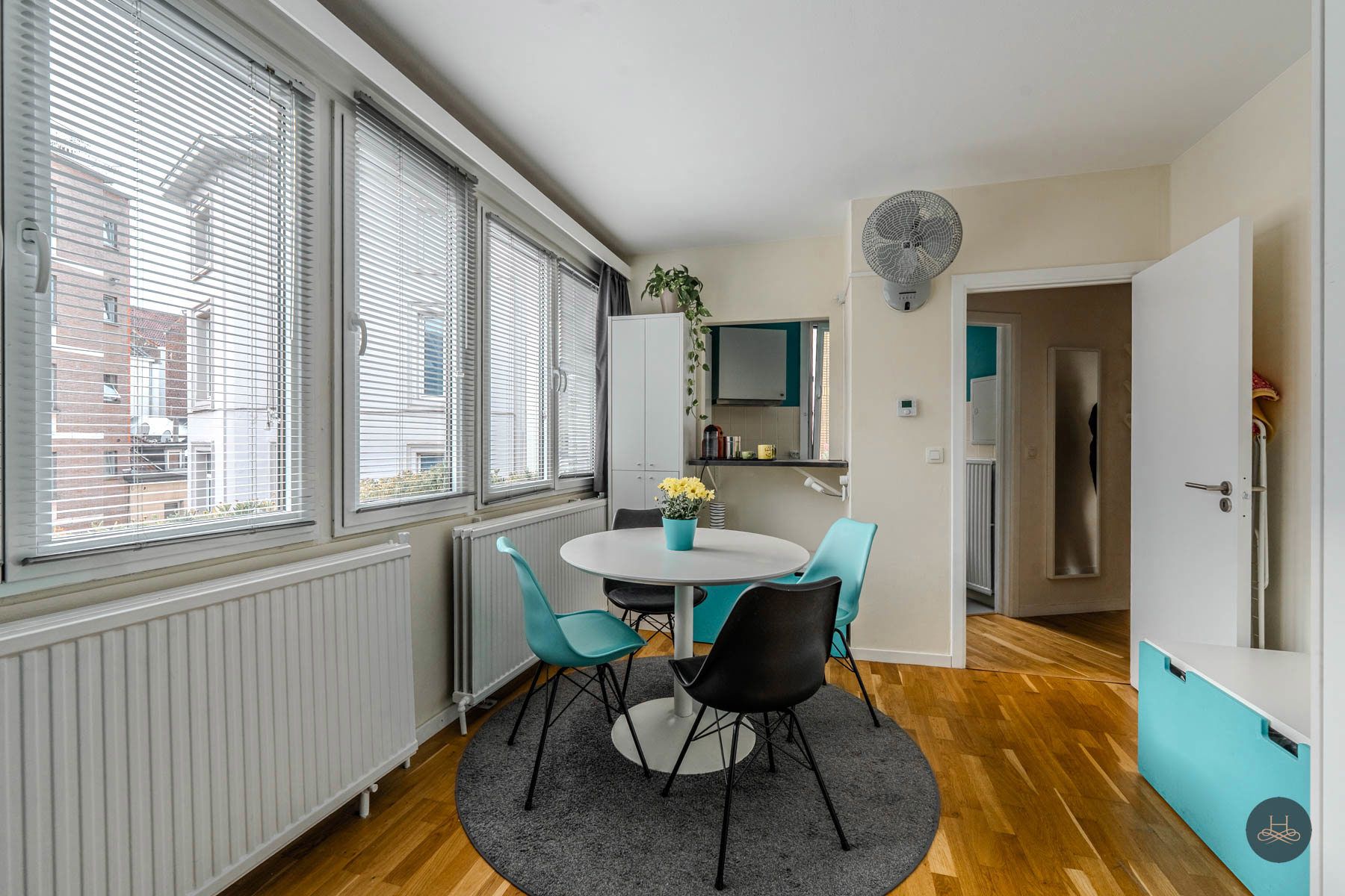 Lichtrijk, karaktervol appartement op uitstekende locatie foto 5