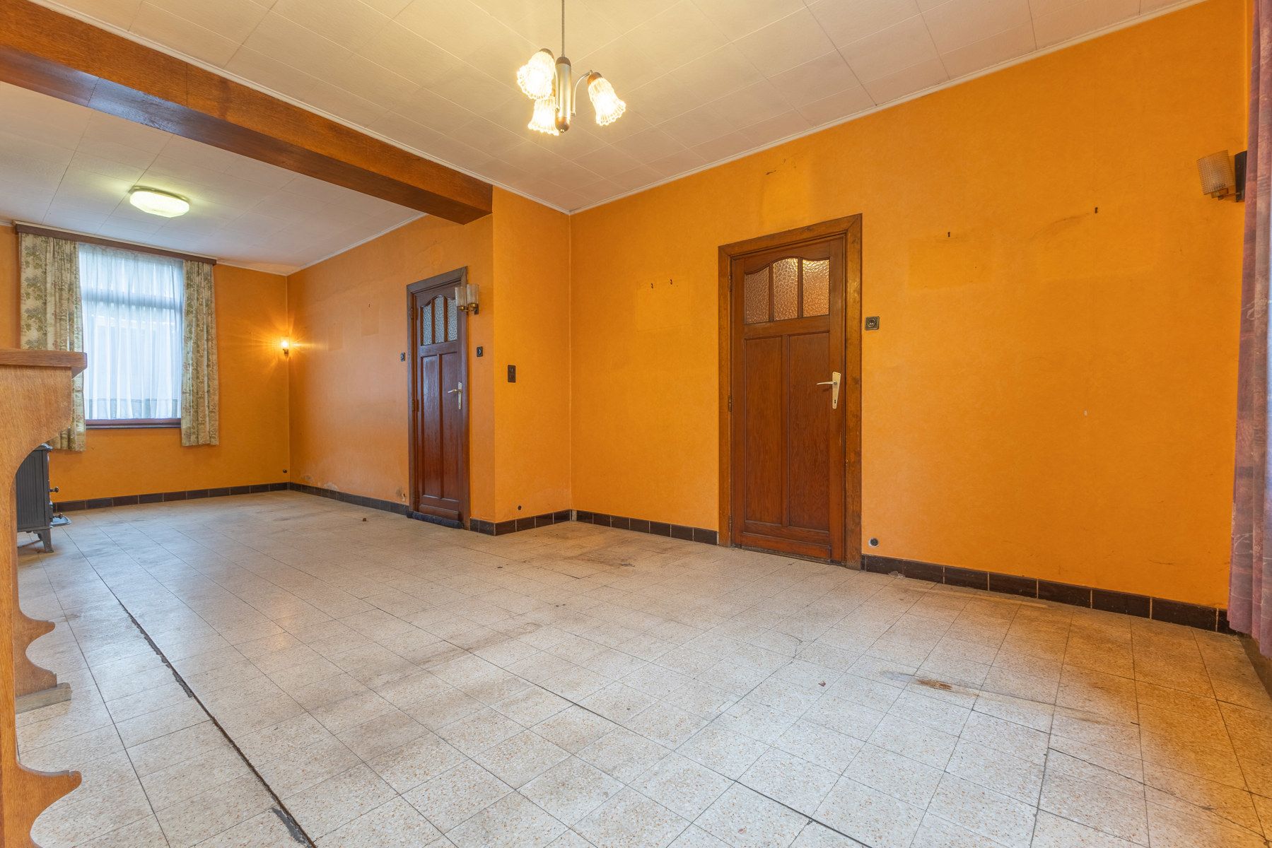 Goed gelegen ruime te renoveren woning met bouwgrond foto 9