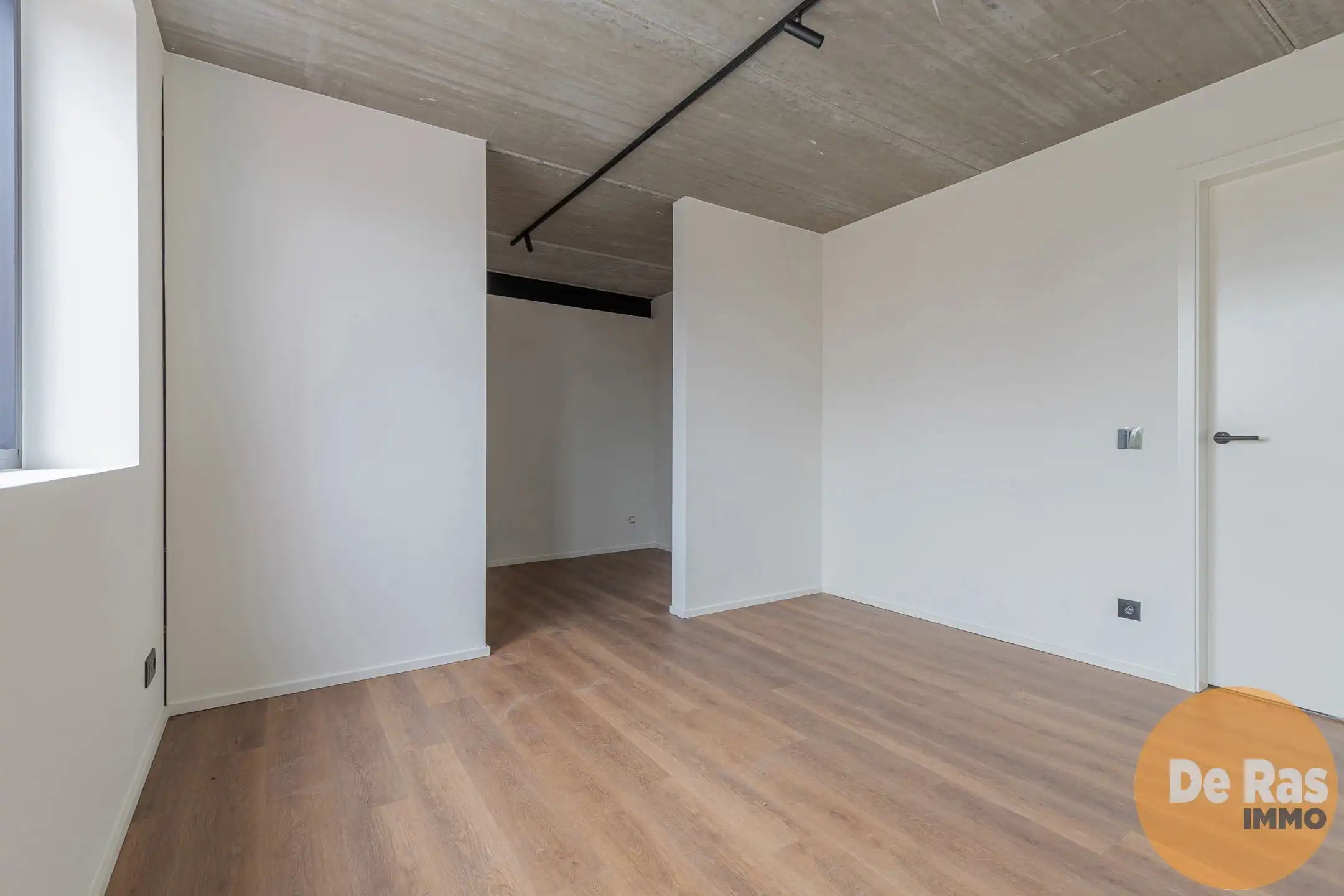 VLIERZELE - Nieuwbouwwoning in moderne betonarchitectuur foto 12