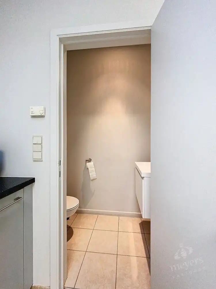 Veelzijdige kantoor- en handelsruimte van circa 155 m² in het centrum van Alken foto 14