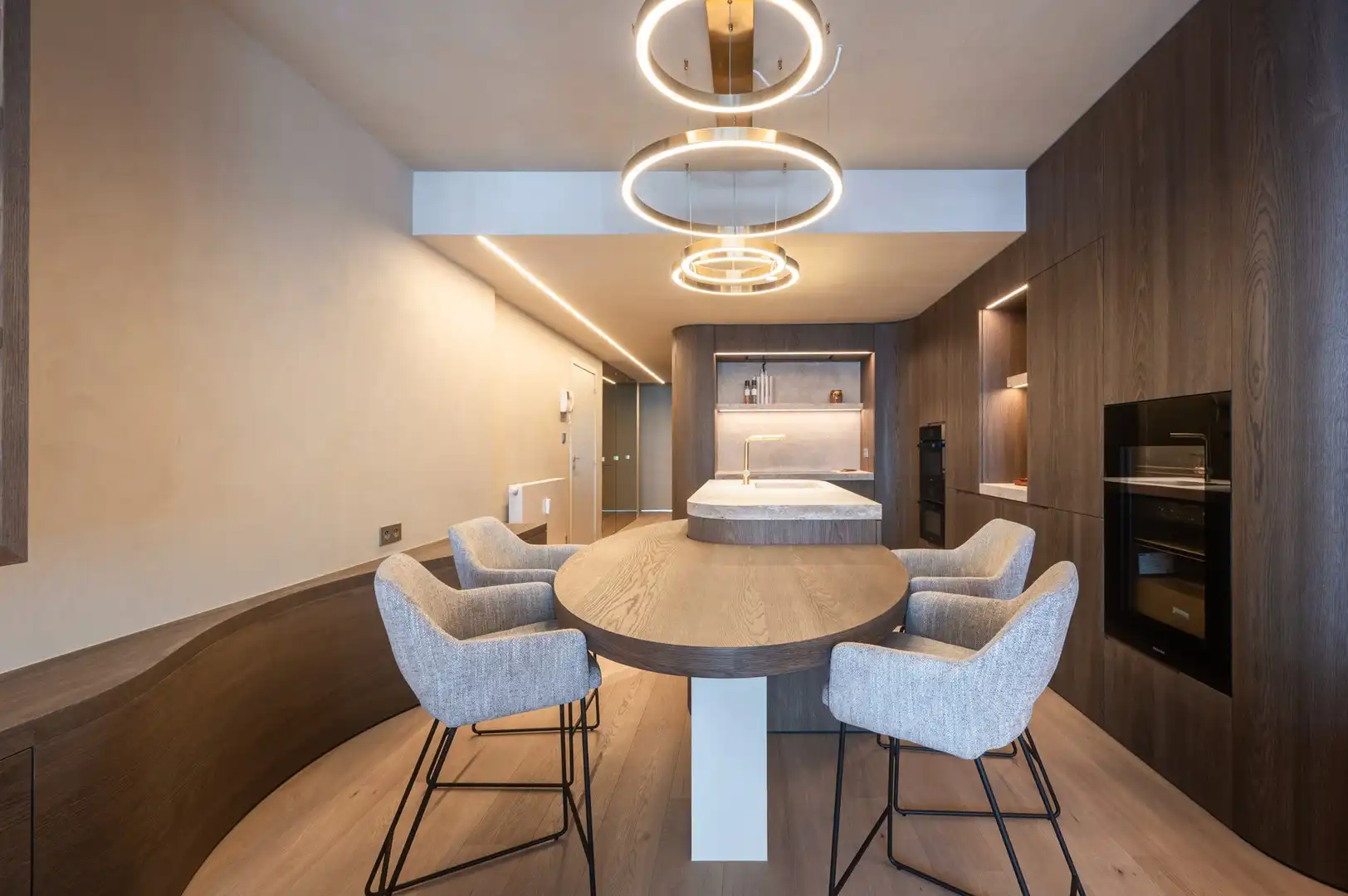Luxueus gerenoveerd appartement met zijdelings zeezicht in hartje Knokke. foto 7