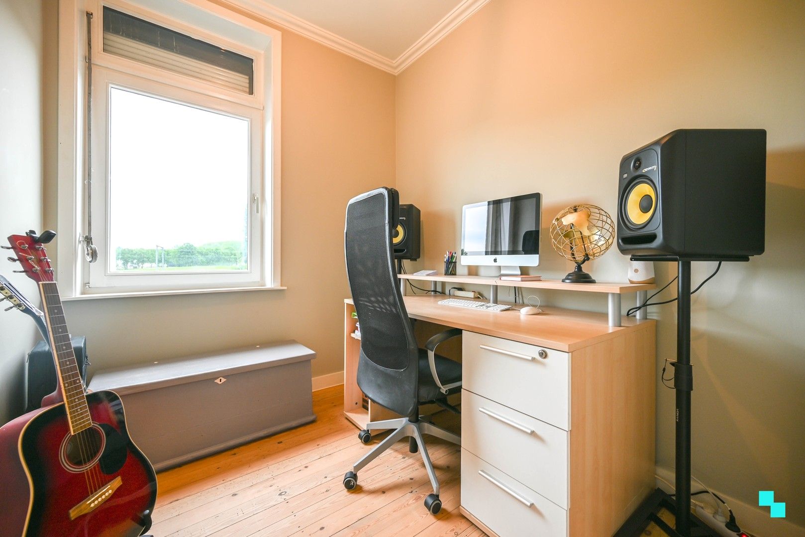 Charmante gerenoveerde woning te Harelbeke foto 14