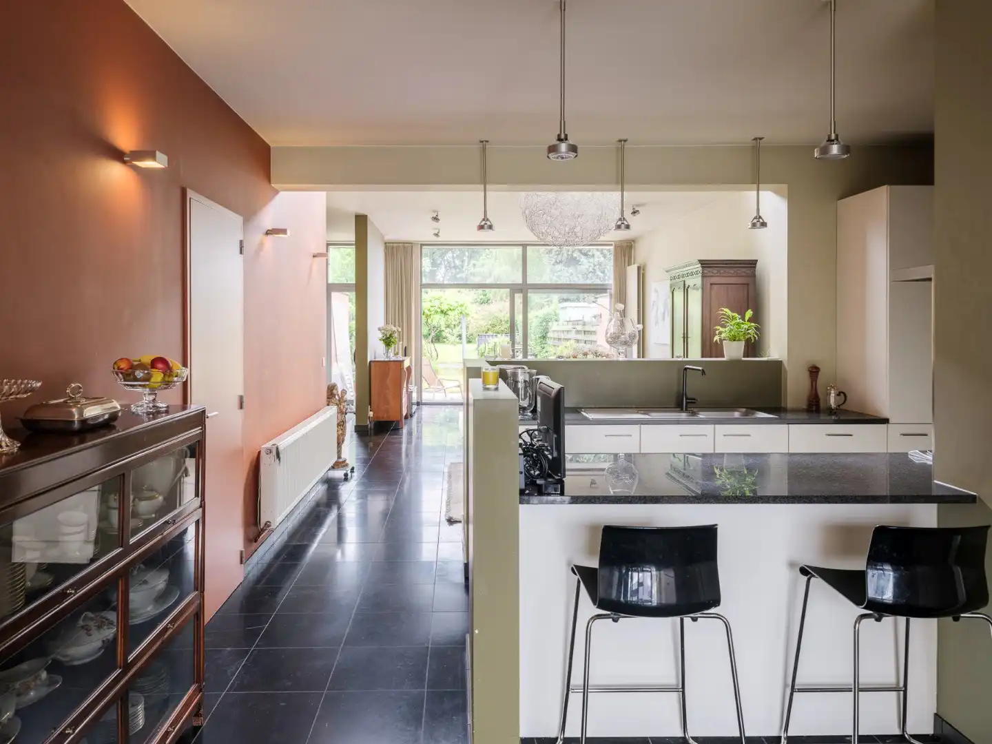 Instapklare woning met overvloedig licht en prachtige tuin foto 6