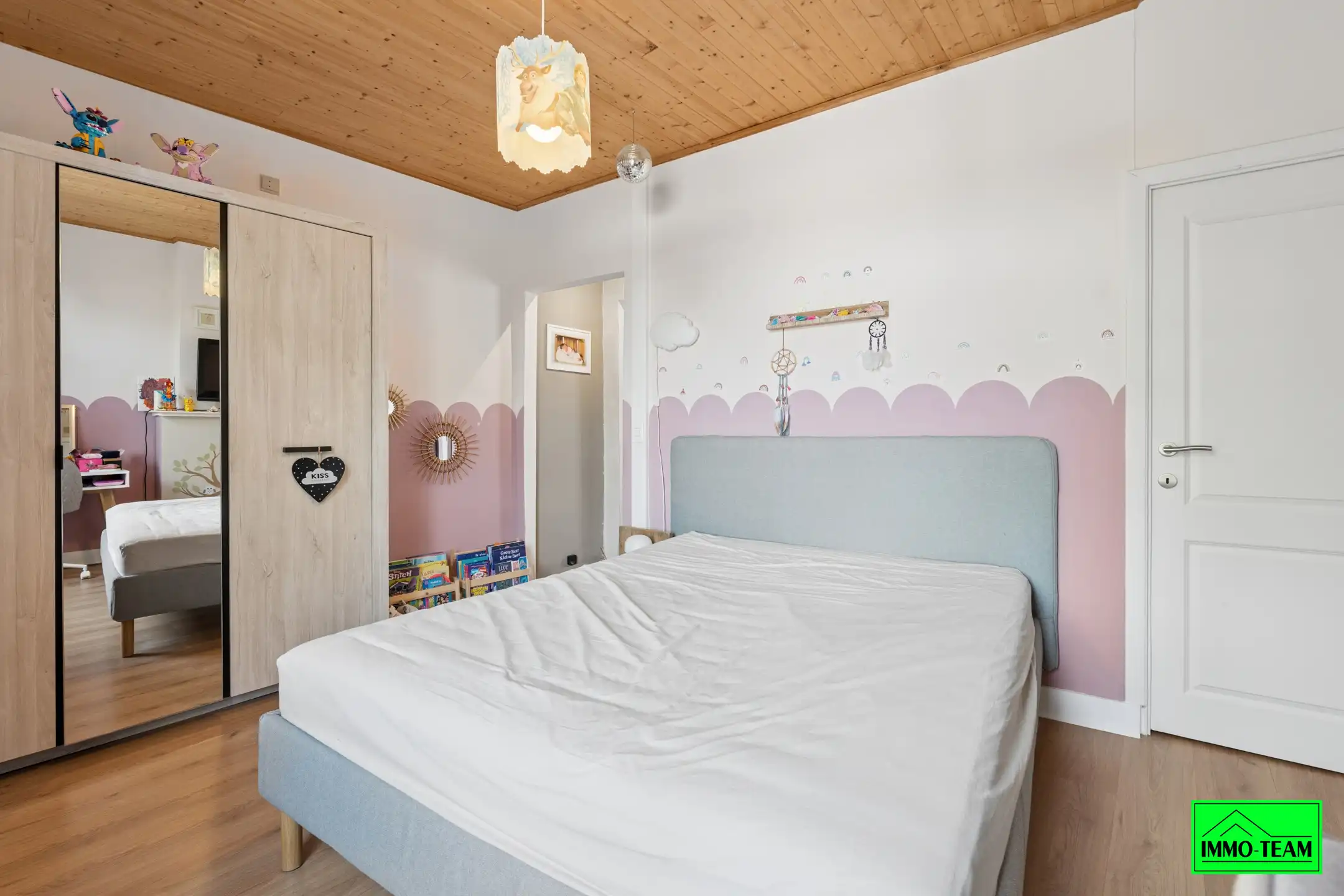 Instapklare gerenoveerde woning nabij het stadscentrum. foto 17