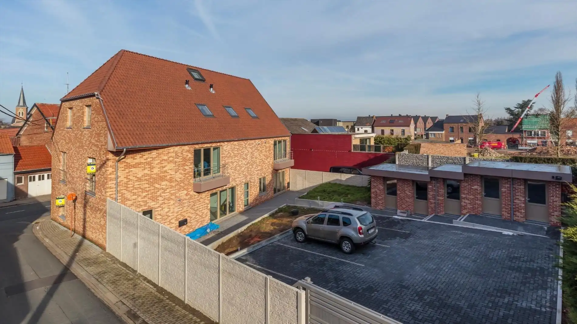 Energiezuinig duplexapp. met 2 slpks, terras en autostaanplaats foto 3