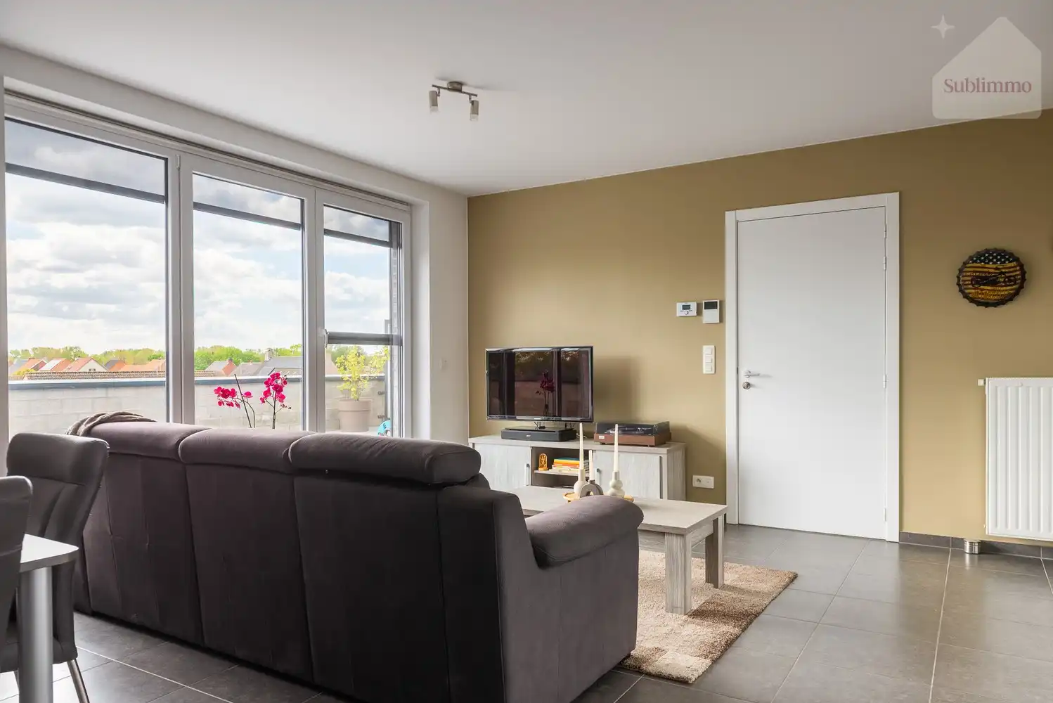 Verzorgd dakappartement met groot terras en dubbele parking foto 2