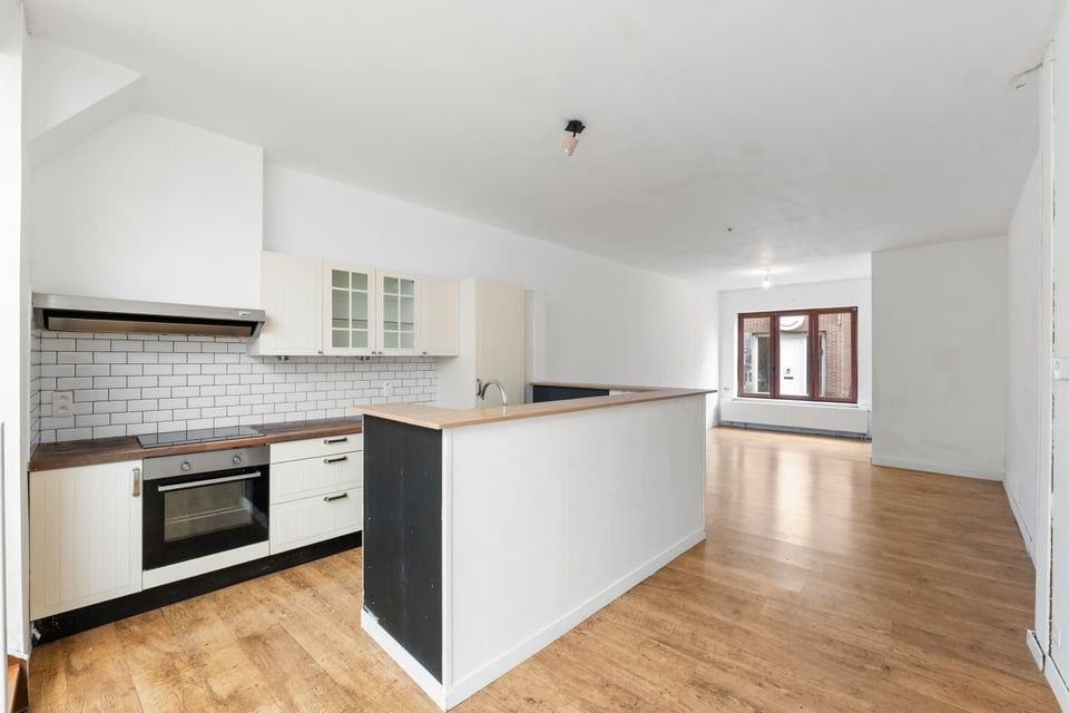 CHARMANTE, INSTAPKLARE STADSWONING MET 4 SLAAPKAMERS IN HARTJE TONGEREN foto 8
