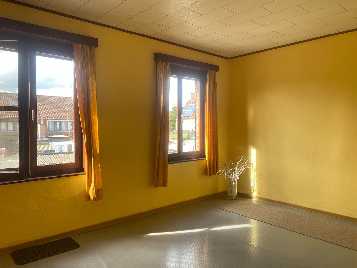 Charmante te renoveren woning foto 8