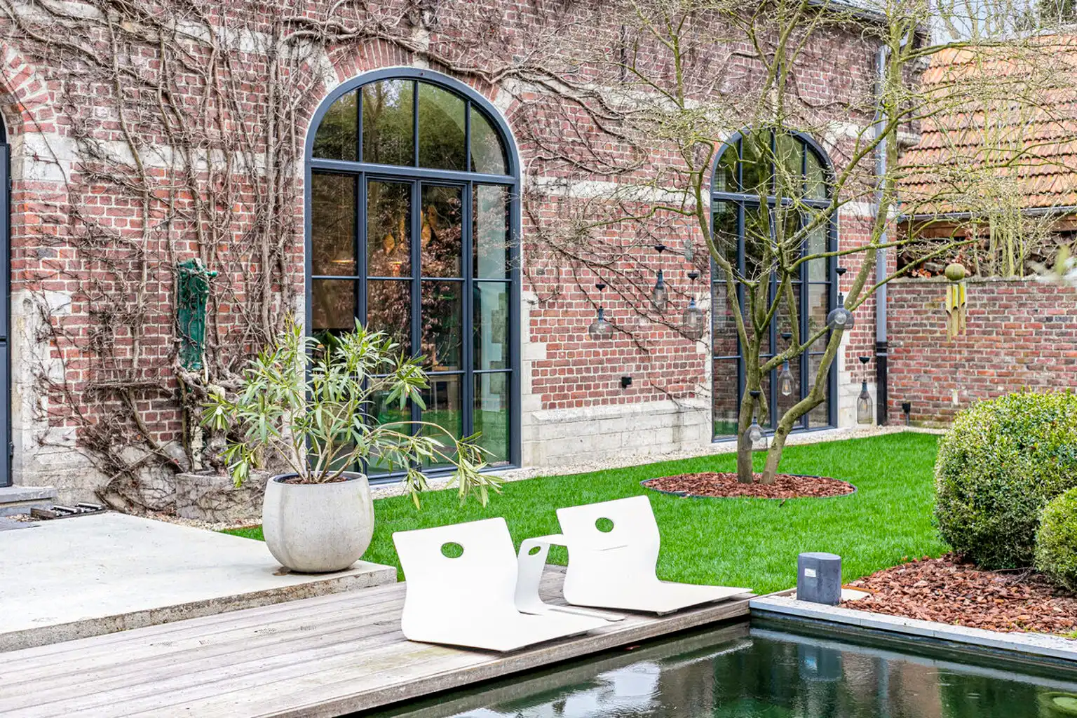 LUXUEUS EN EXCLUSIEF LANDHUIS  MET PARKTUIN.  foto 28