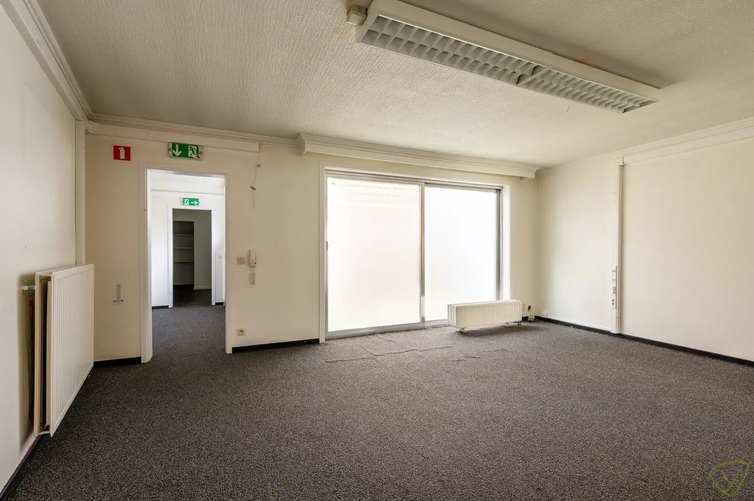 Commercieel gunstig gelegen handelsruimte in het centrum van Eeklo foto 9