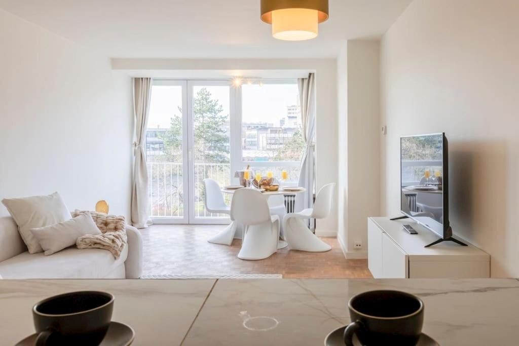 Stijlvol gerenoveerd 1-slaapkamerappartement aan het water in hartje Gent foto 3