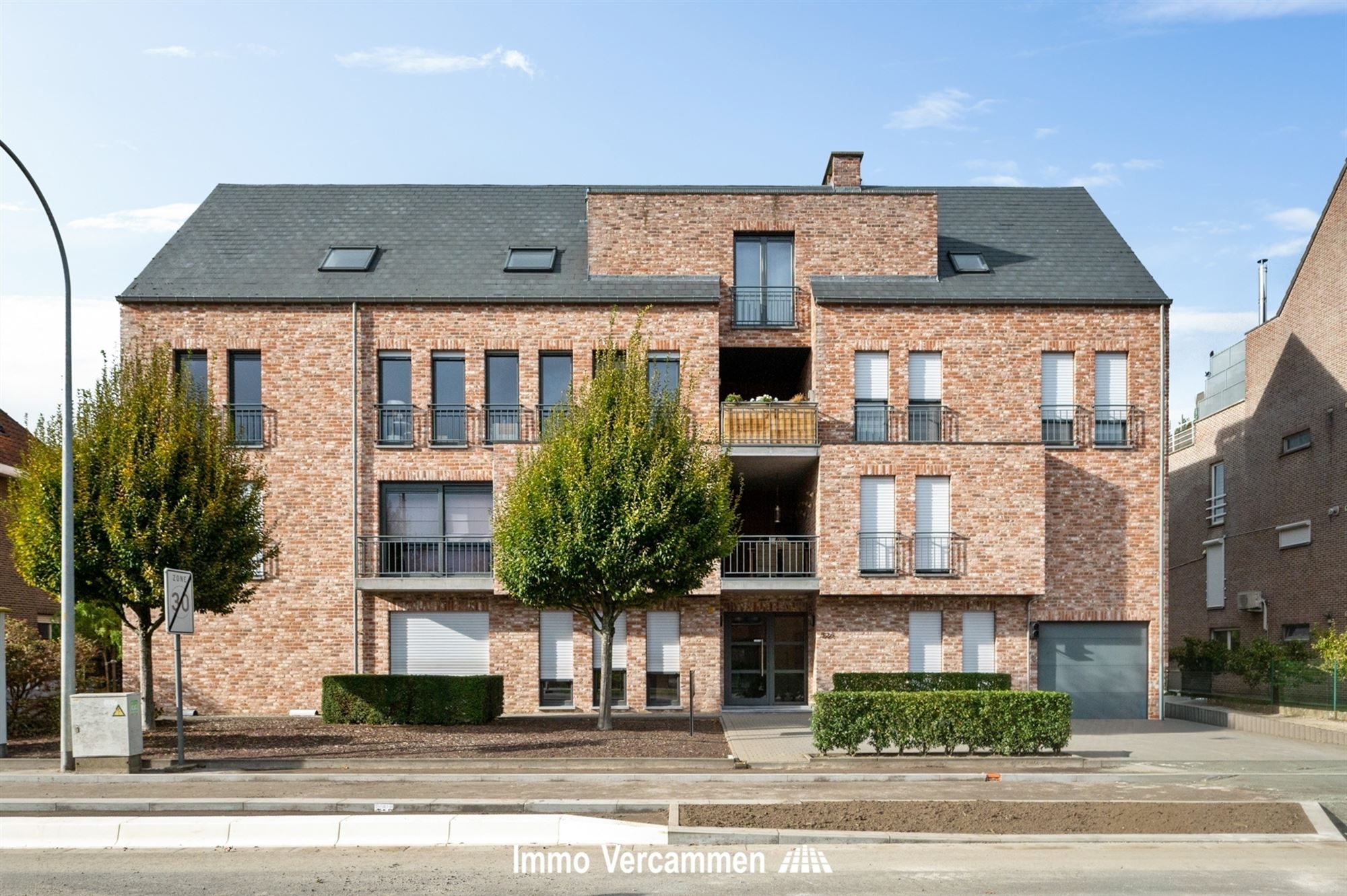 Recent, perfect instapklaar dakappartement te Putte foto {{pictureIndex}}