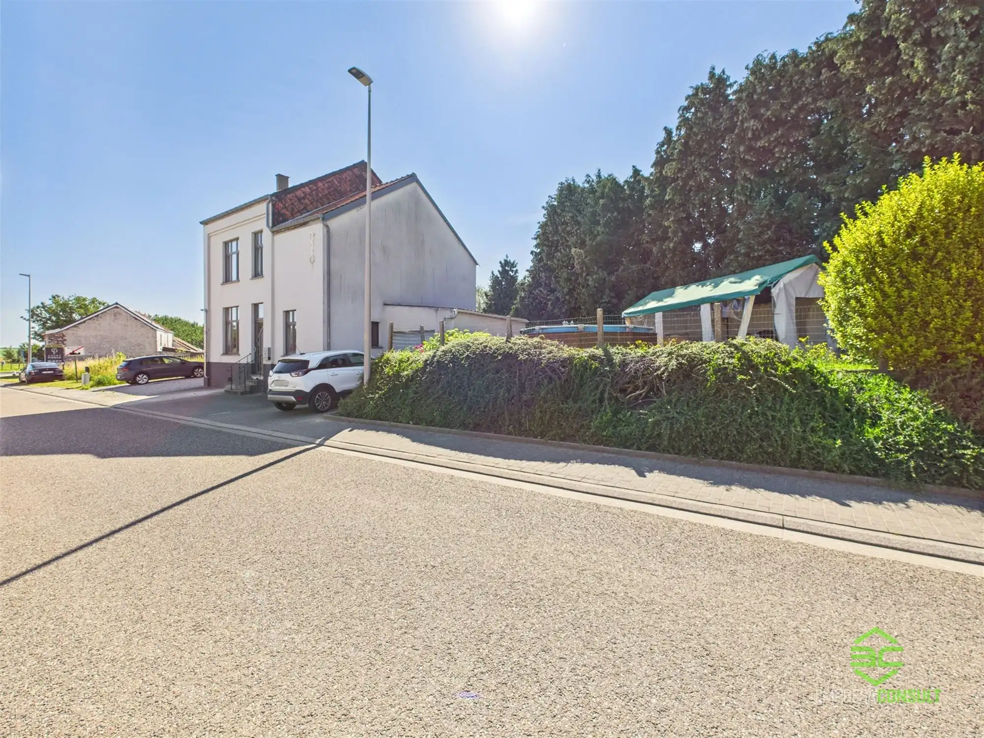 Op te frissen gezinswoning met 3slpk in Montenaken! foto 16