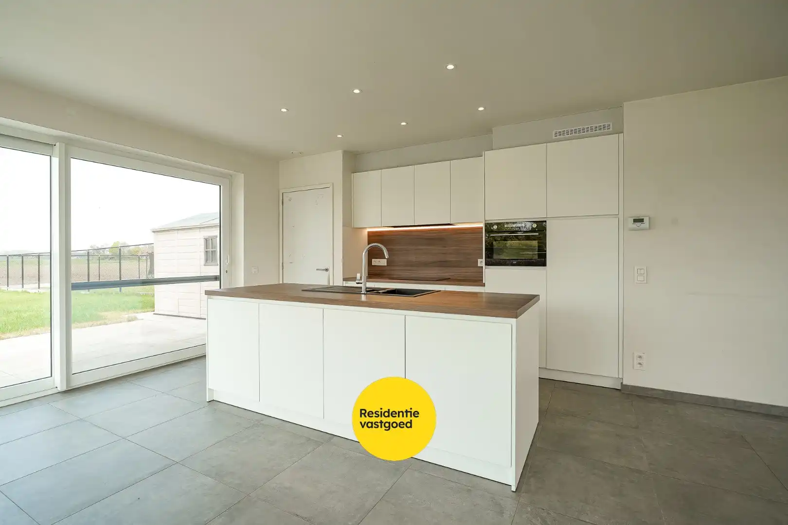 Halfopen woning met 3 slaapkamers te huur in Aartrijke foto 7