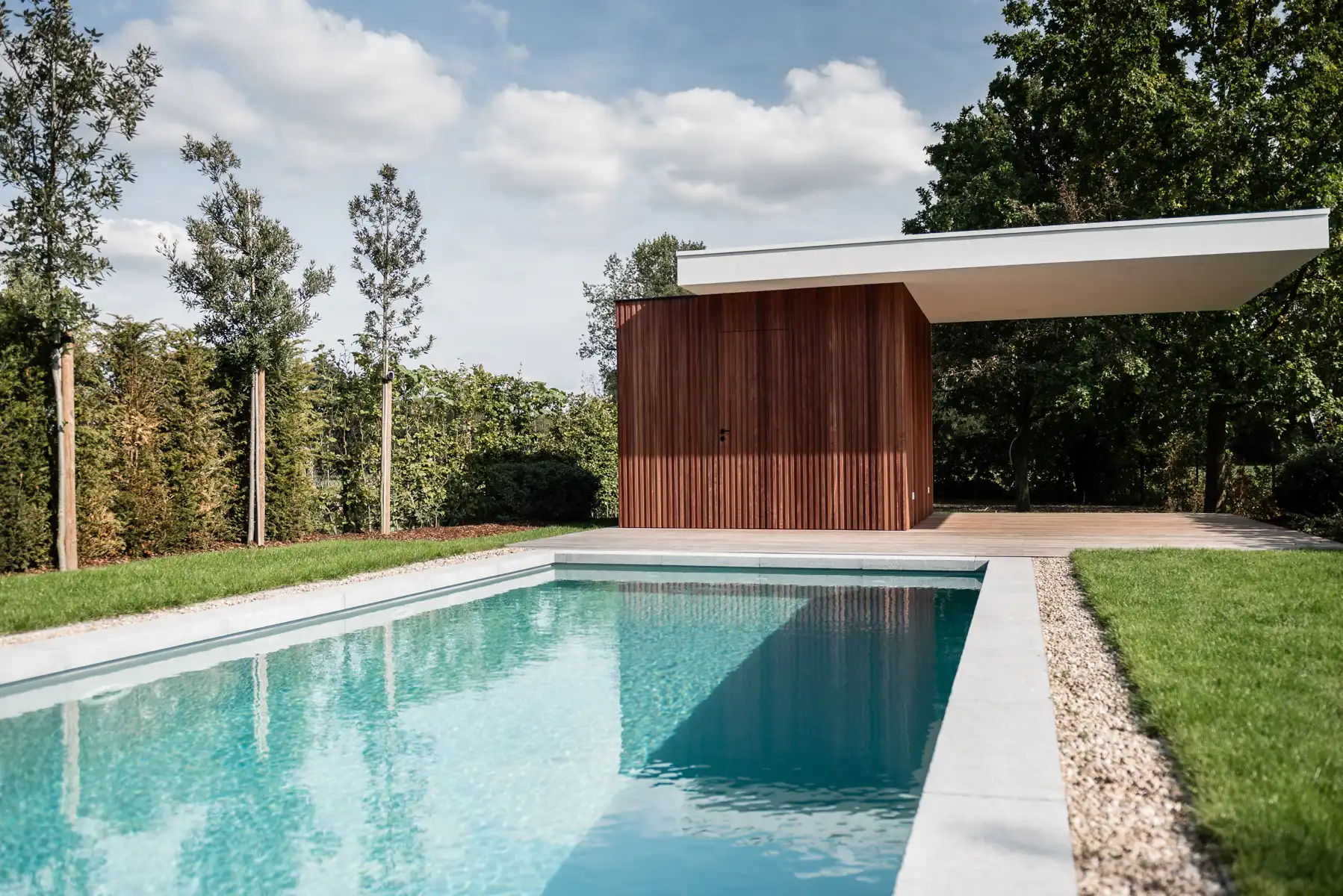 Exclusieve instapklare woning met zwembad en open groenzicht foto 65