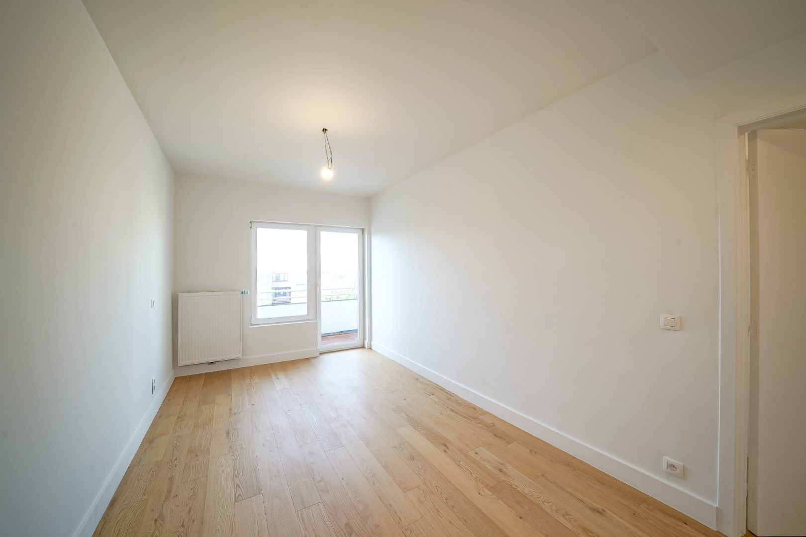 Prachtig vernieuwd 2-slaapkamerappartement centrum Oostende foto 10