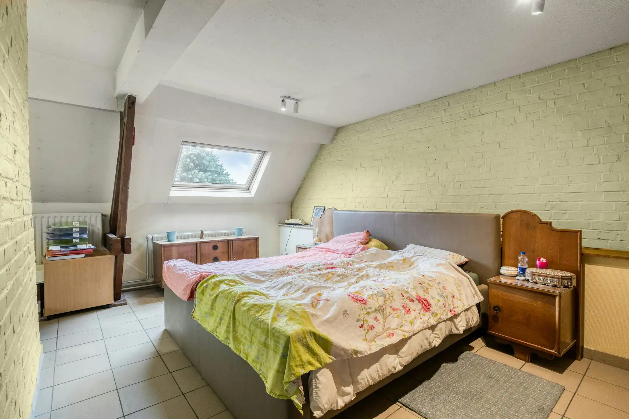 Woning met handelsruimte in de Sint-Elisabethwijk te Kortrijk foto 8