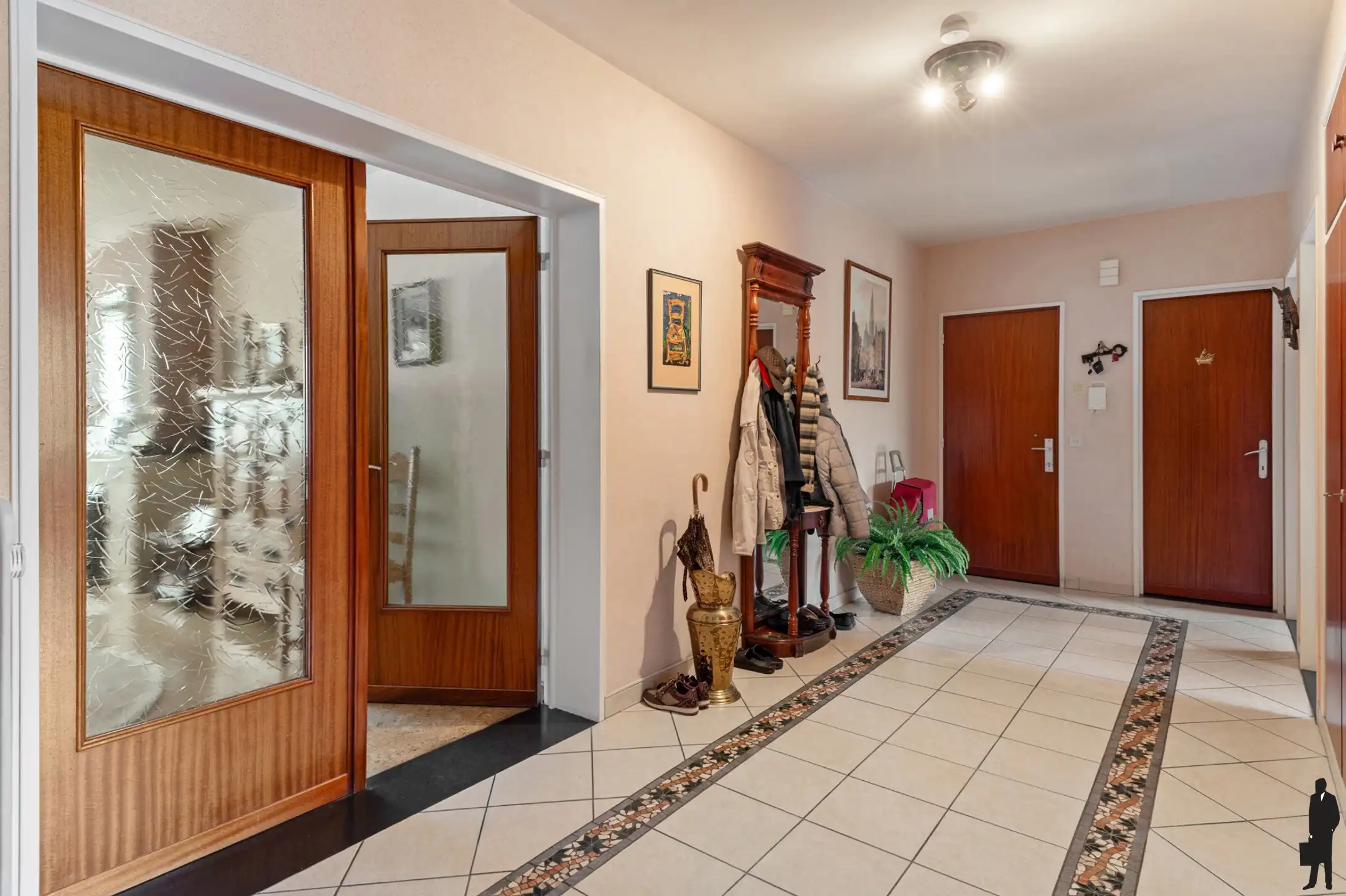 Lichtrijk appartement op centrale locatie foto 4