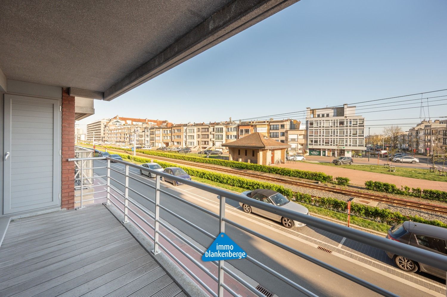 Zeer ruim Appartement op steenworp van Strand, Zee en Duinen foto 17