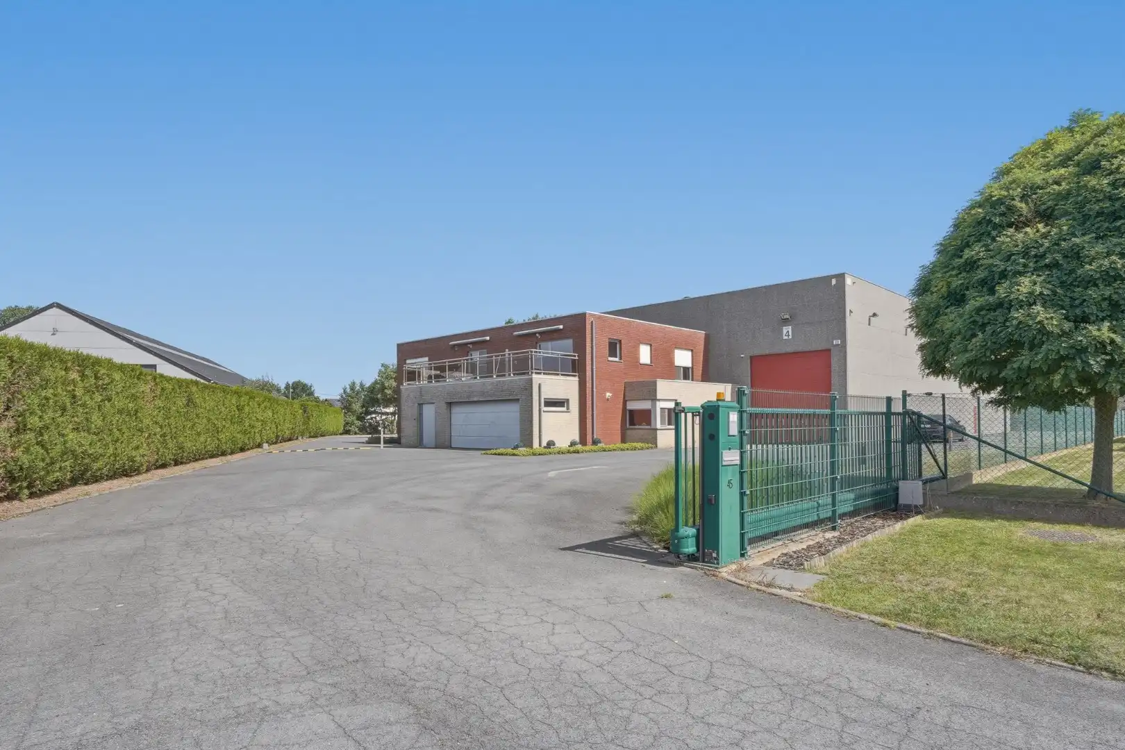Bedrijfswoning met ruime loods van ca. 1.530 m² in de ambachtelijke zone van Eernegem foto 30