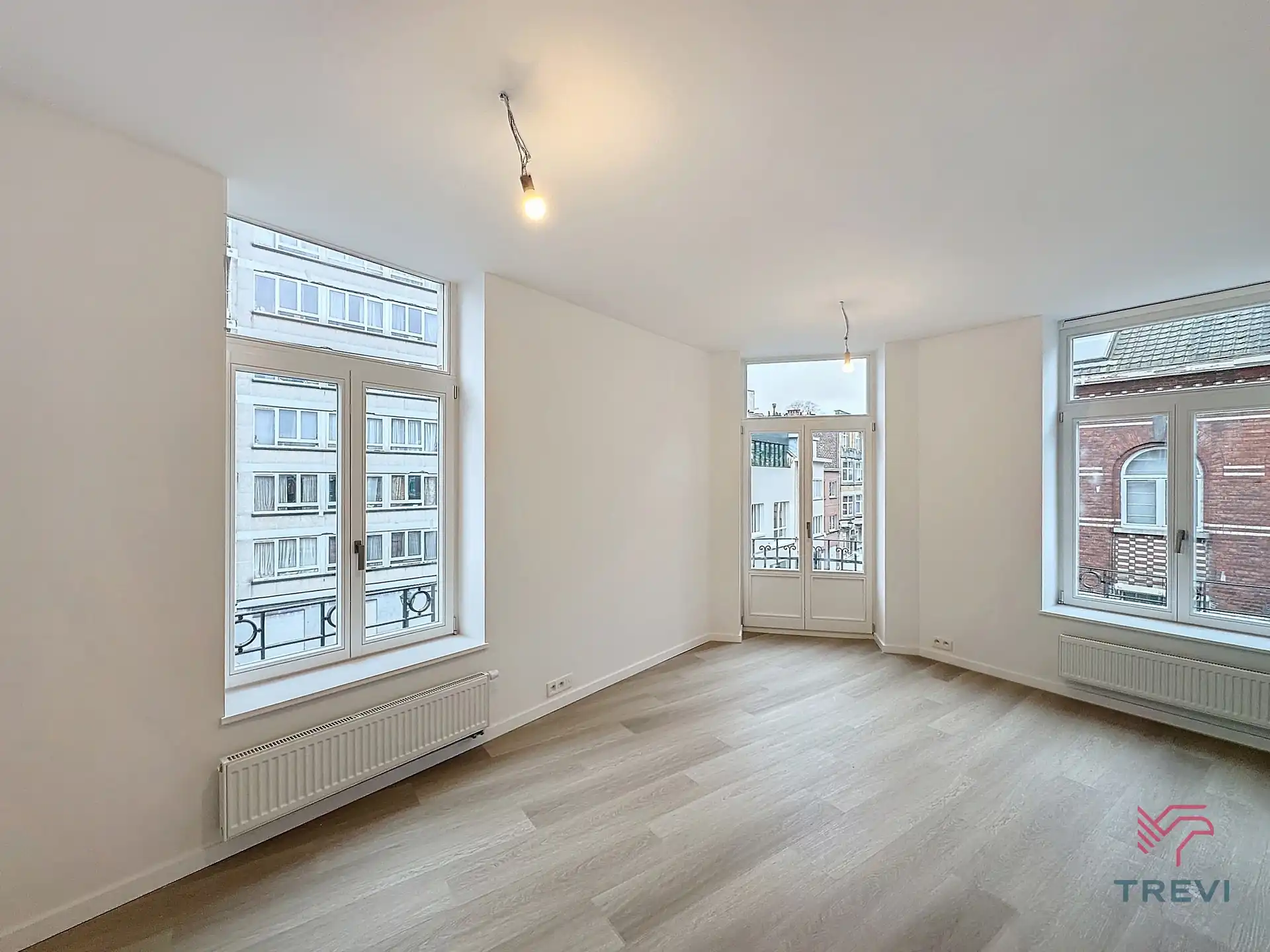 Volledig gerenoveerd appartement met 1 slaapkamer! foto 4