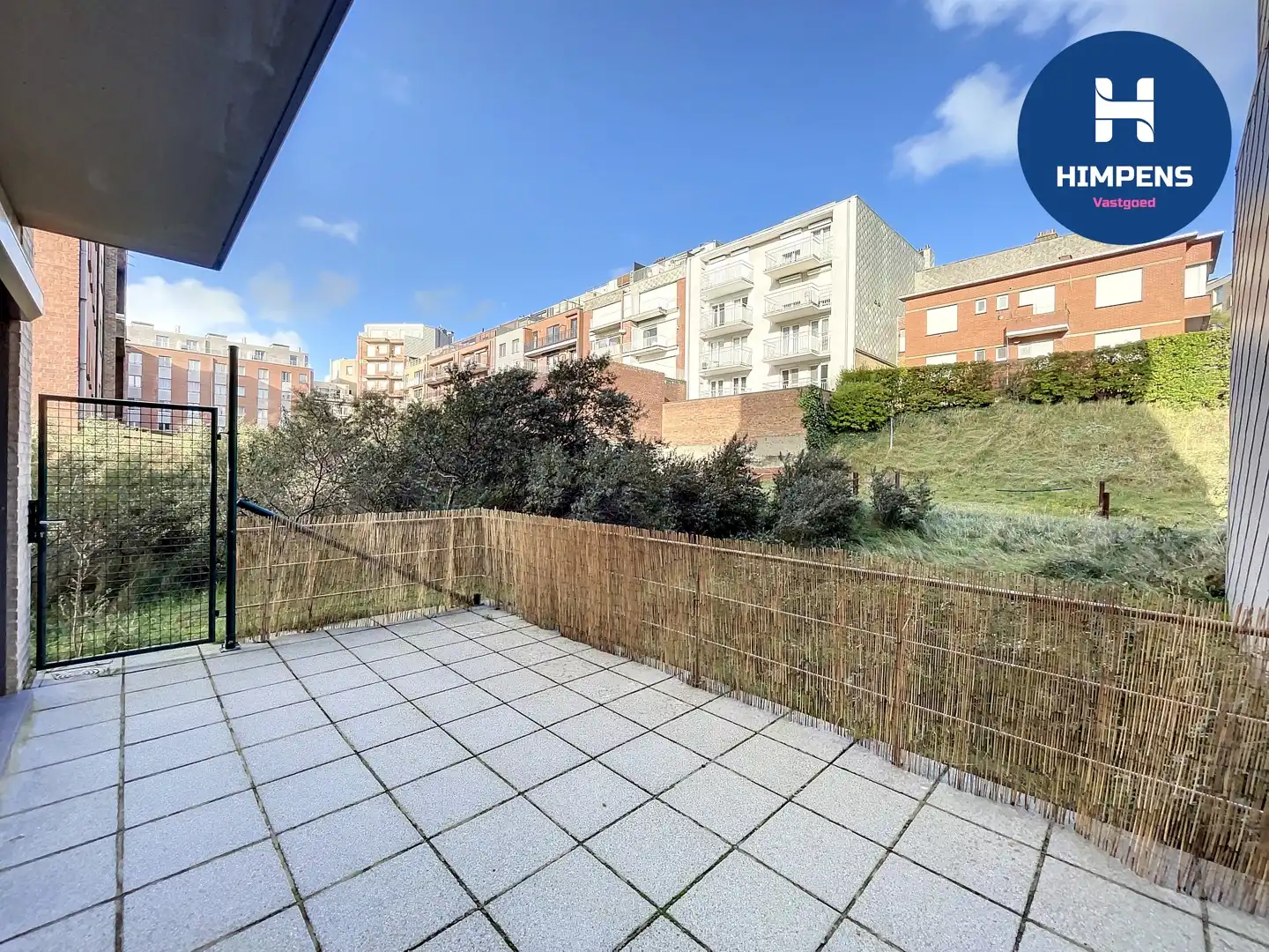 Instapklaar appartement met terras in Koksijde foto 2