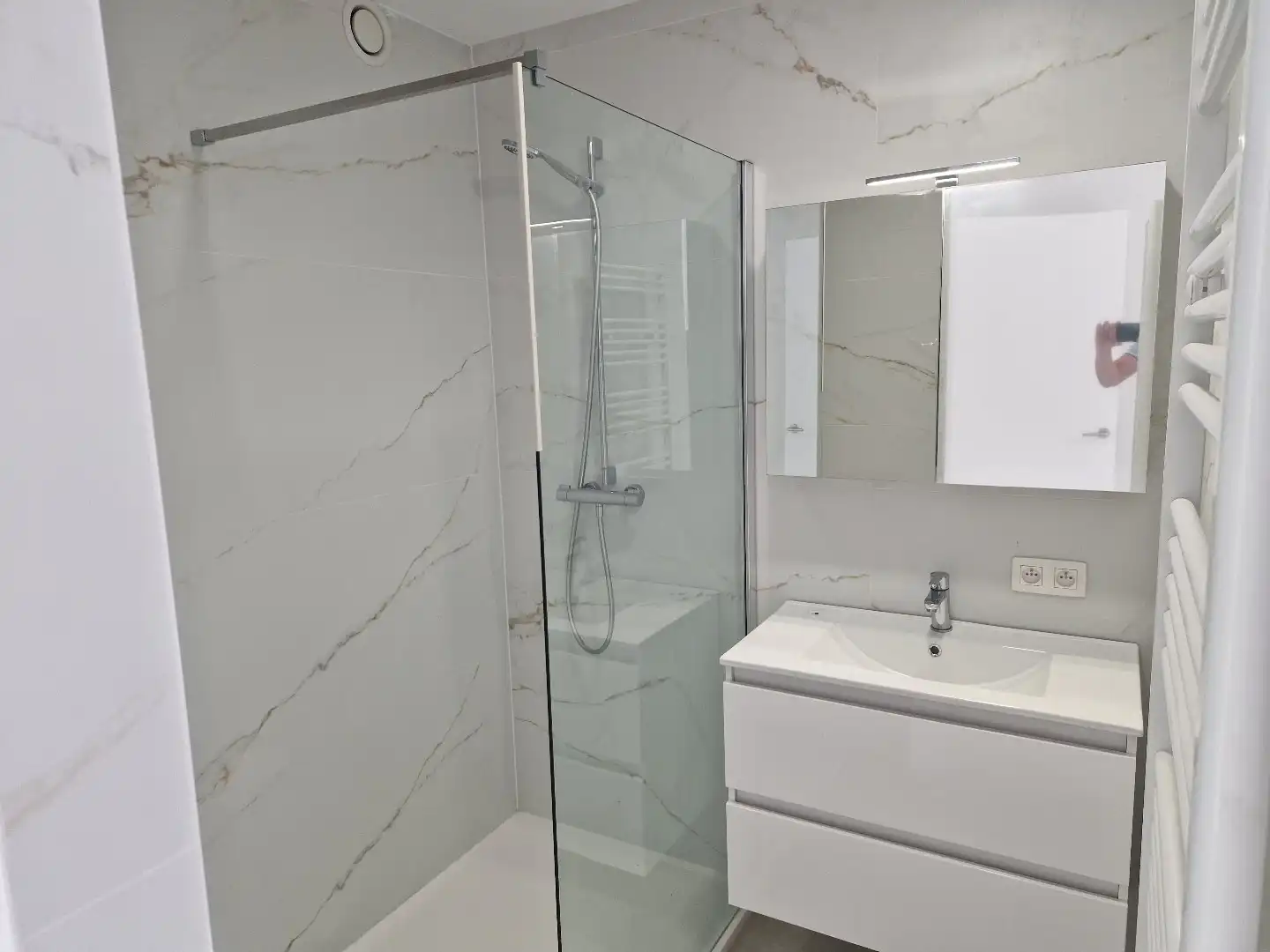 Nieuwbouwappartement met lateraal zeezicht te huur in Nieuwpoort-Bad foto 9