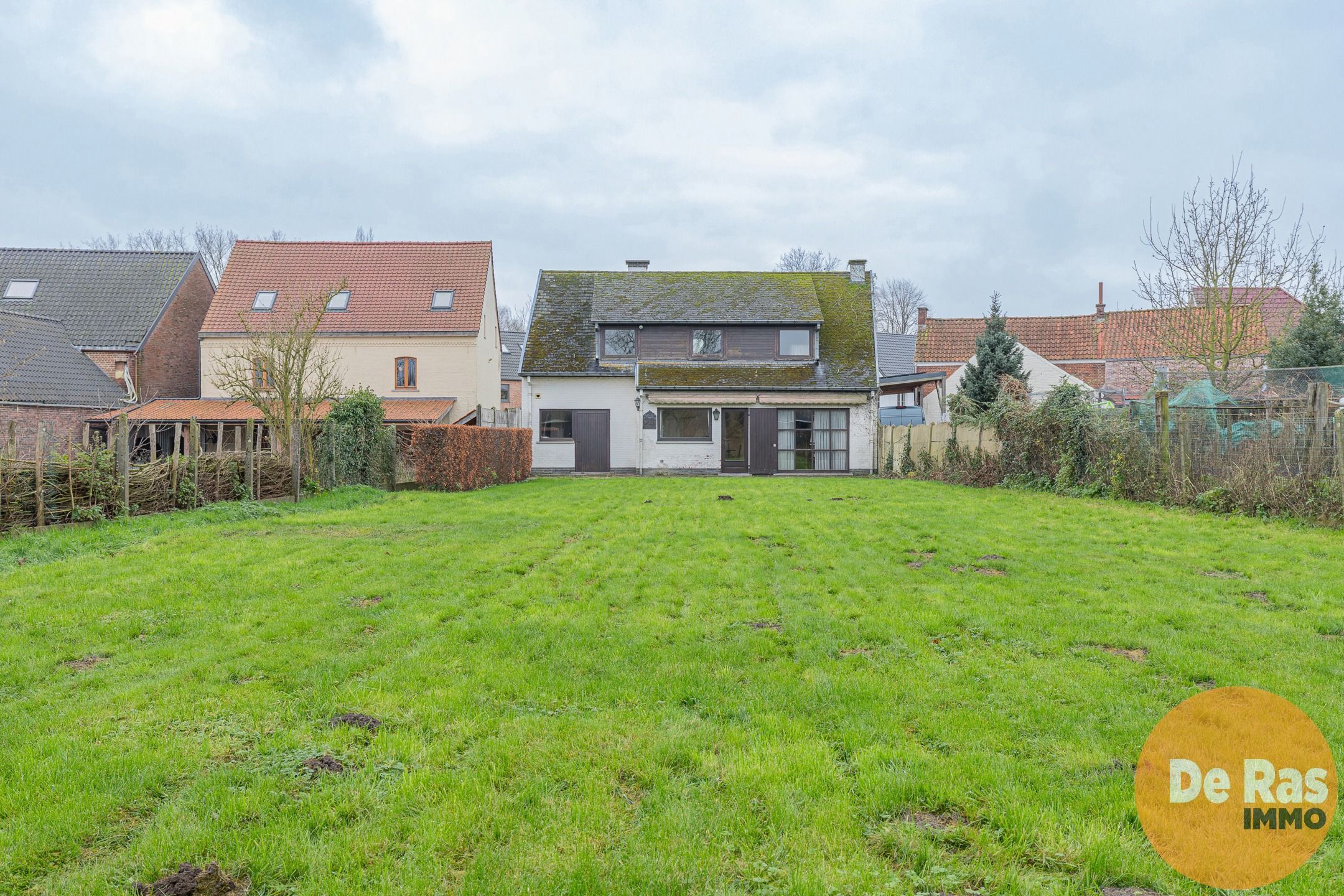 HERZELE - Goed onderhouden gezinswoning met ruime tuinzone foto 19