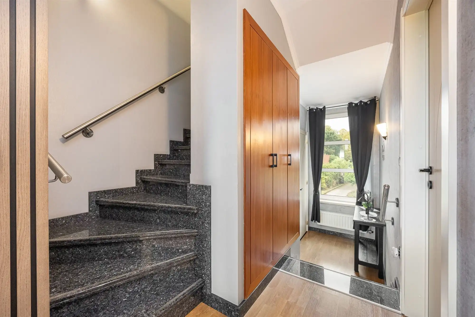 Instapklare woning met 4 slaapkamers en garage foto 35