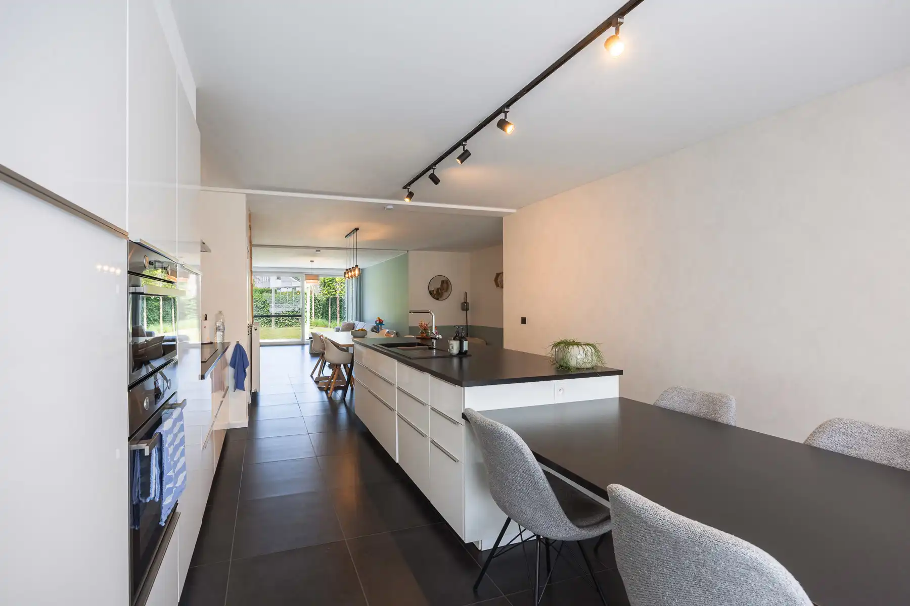 Gerenoveerde energiezuinige en rustig gelegen open bebouwing foto 3