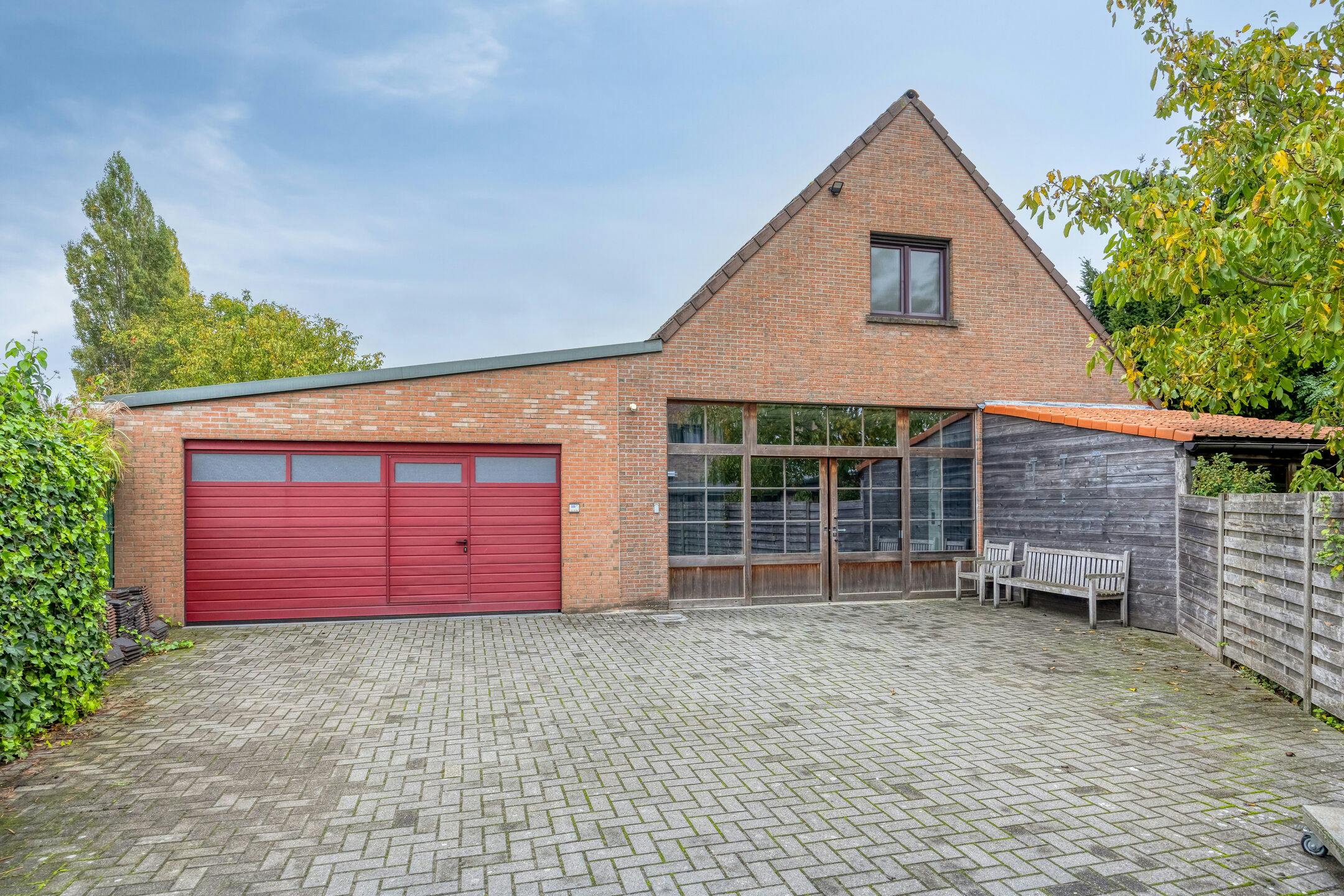 Unieke handelswoning met magazijn in Zomergem foto 30