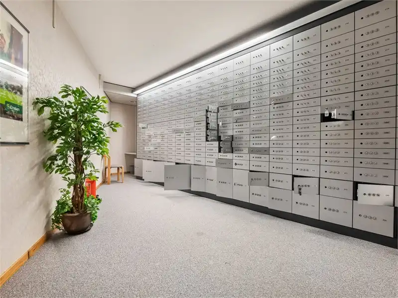 OPBRENGSTEIGENDOM MET HANDELSRUIMTE EN DUPLEX-APPARTEMENT IN SINT-TRUIDEN foto 7